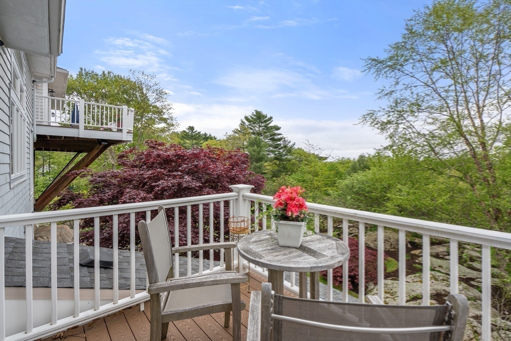 Manchester, Massachusetts, 01944, United States, 4 Bedrooms Bedrooms, ,3 BathroomsBathrooms,Residential,For Sale,1846974