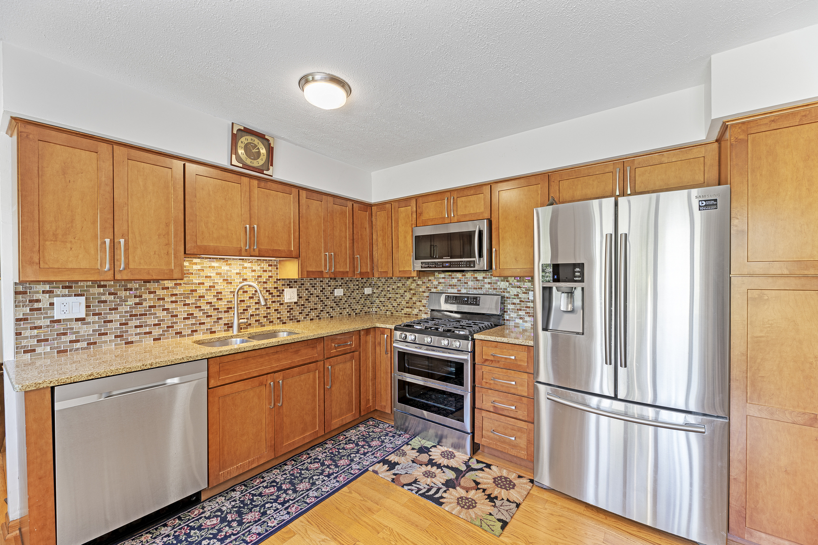 Glenview, Illinois, 60026, United States, 5 Bedrooms Bedrooms, ,3 BathroomsBathrooms,Residential,For Sale,1940344