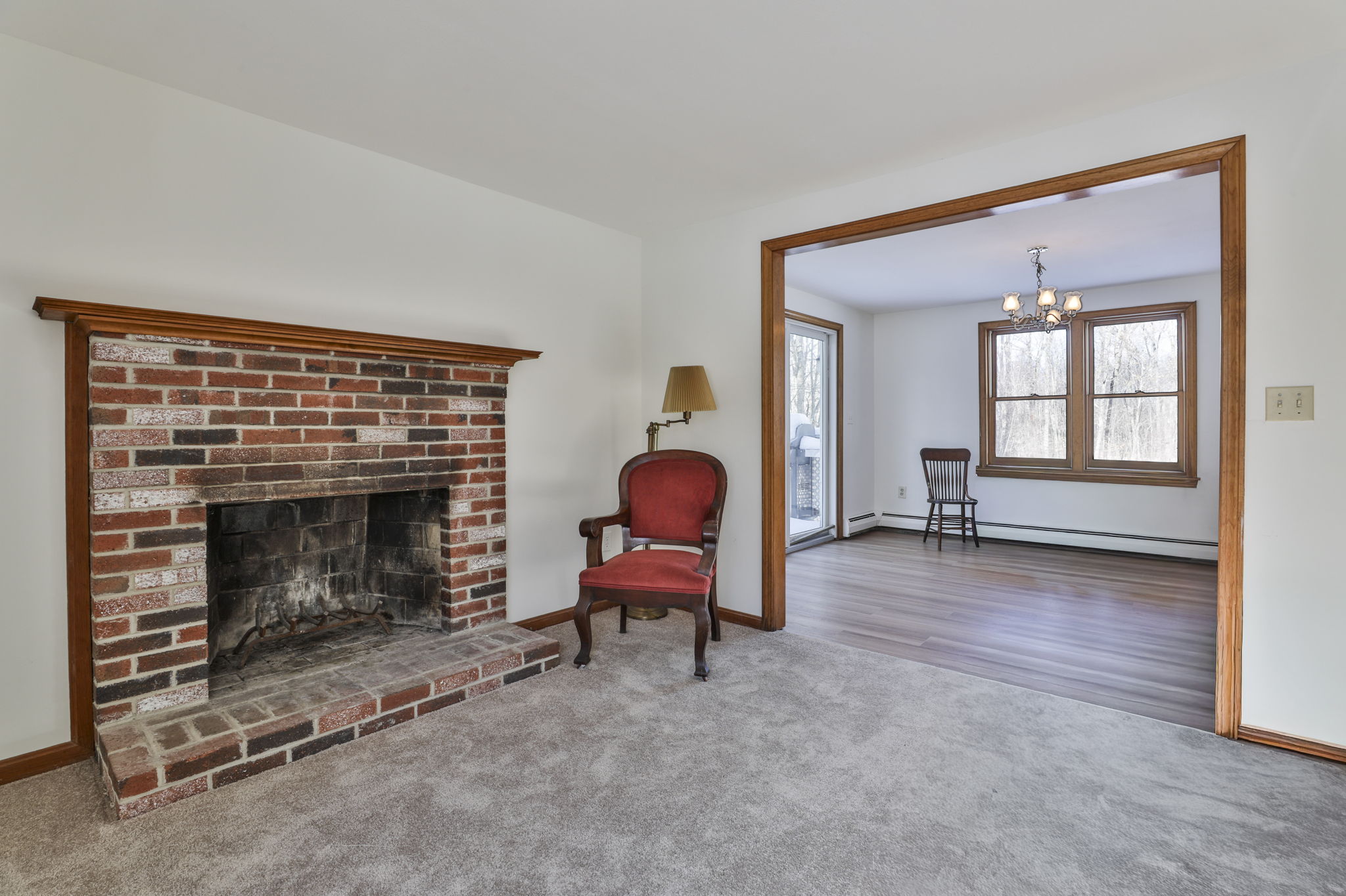 Derry, New Hampshire, 03038, United States, 3 Bedrooms Bedrooms, ,2 BathroomsBathrooms,Residential,For Sale,2006202