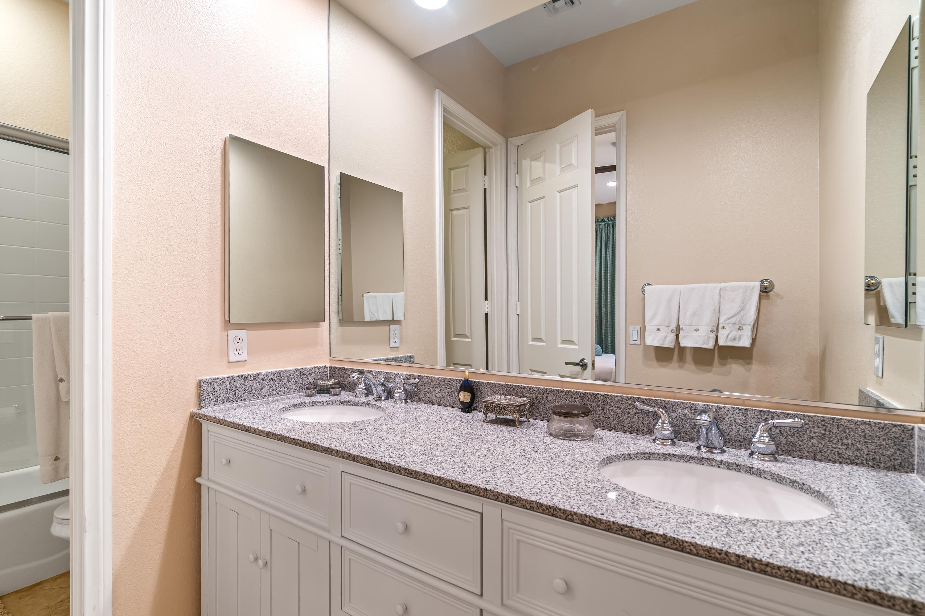 Rancho Mirage, California, 92270, United States, 3 Bedrooms Bedrooms, ,2 BathroomsBathrooms,Residential,For Sale,1991194