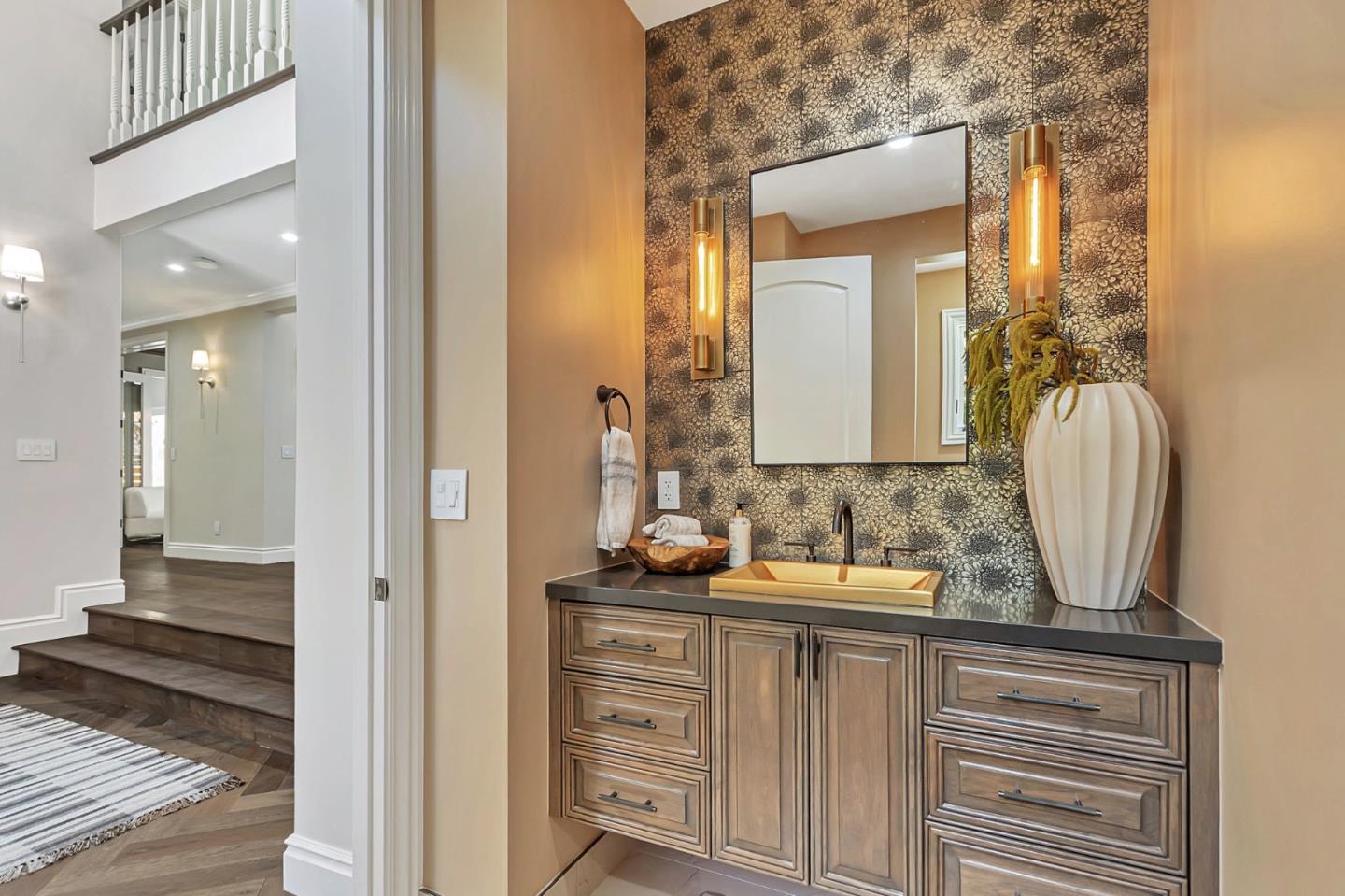 Los Gatos, California, 95032, United States, 8 Bedrooms Bedrooms, ,11 BathroomsBathrooms,Residential,For Sale,1855941