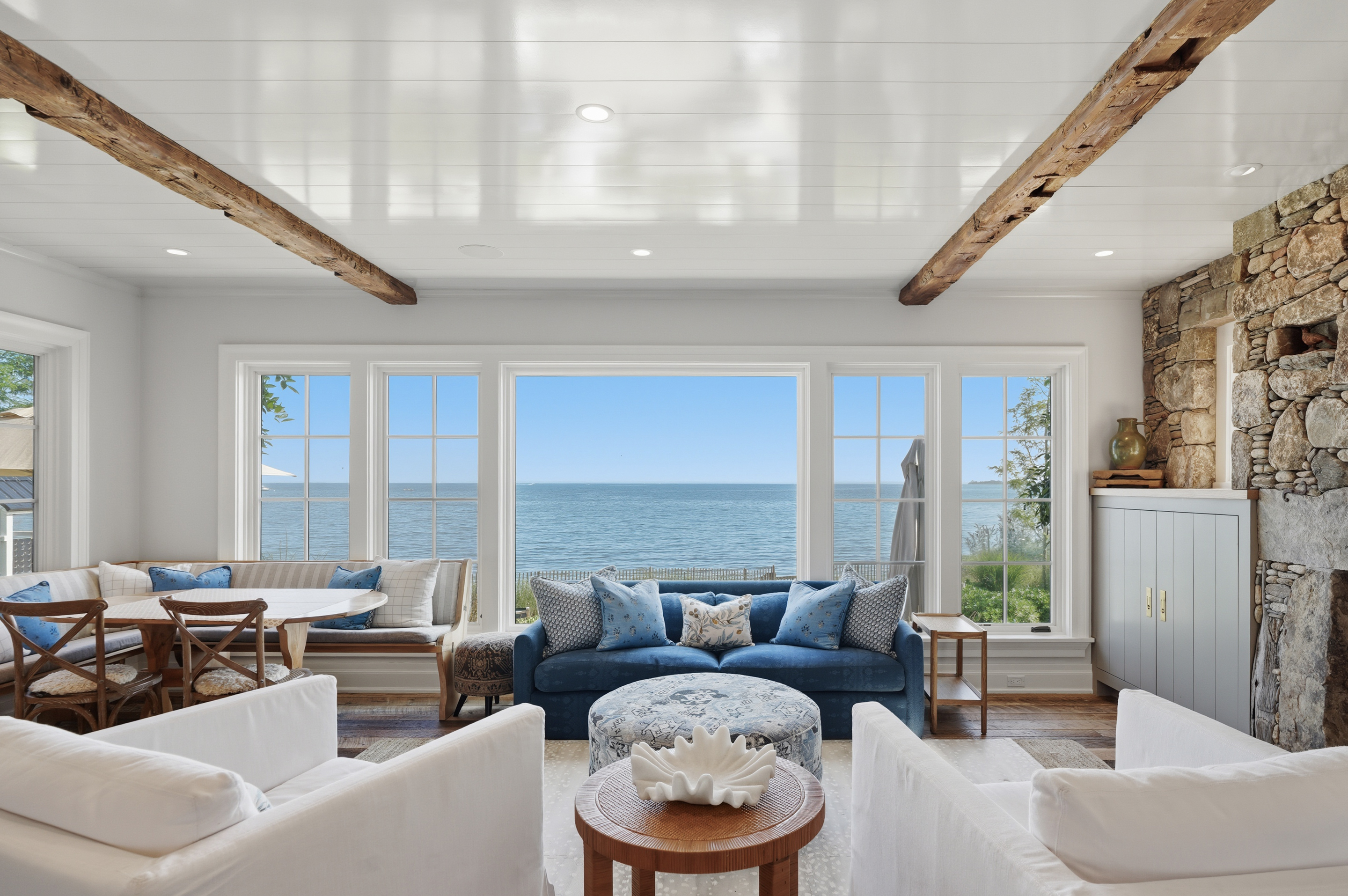  Prime Waterfront Living Meets Architectural Excellence in Coveted Compo Beach - 物件實景