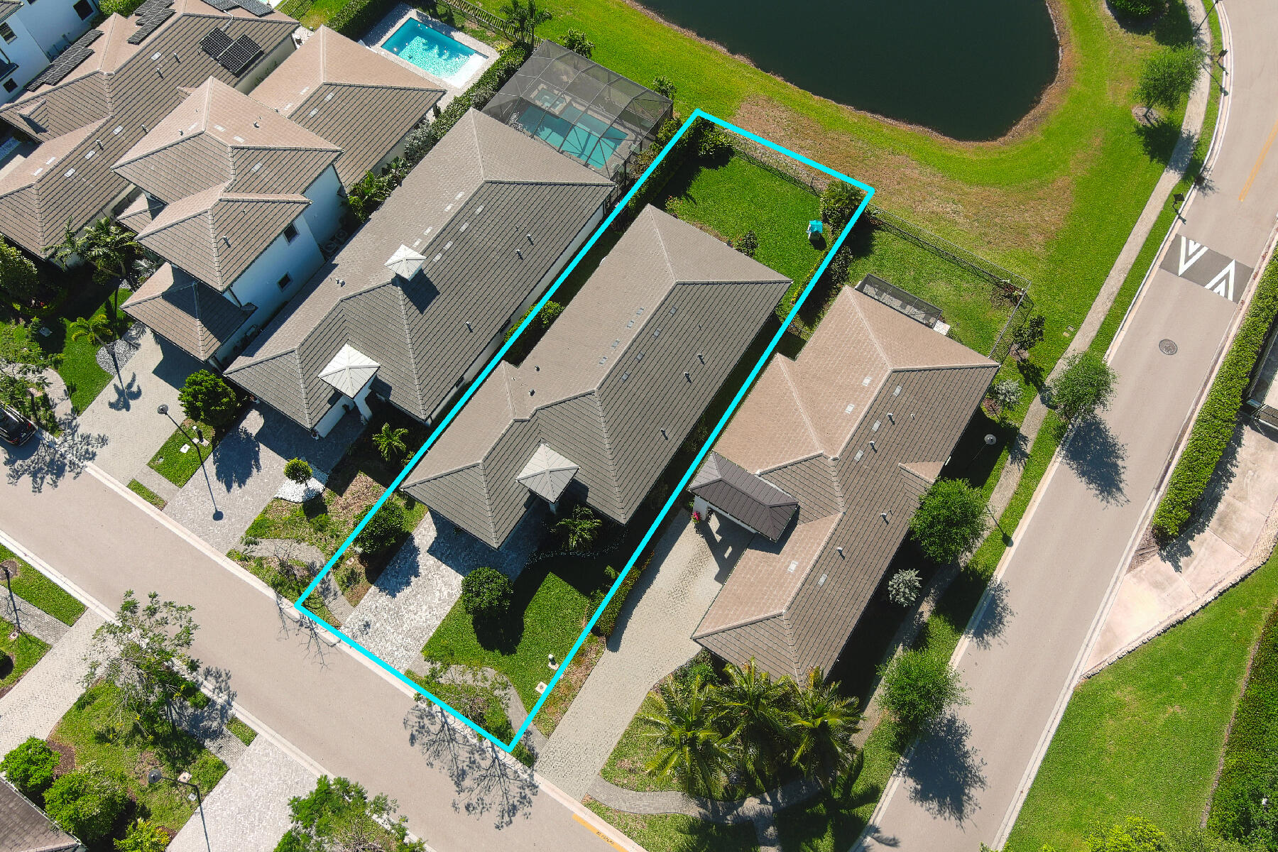West Palm Beach, Florida, 33401, United States, 3 Bedrooms Bedrooms, ,4 BathroomsBathrooms,Residential,For Sale,1745907