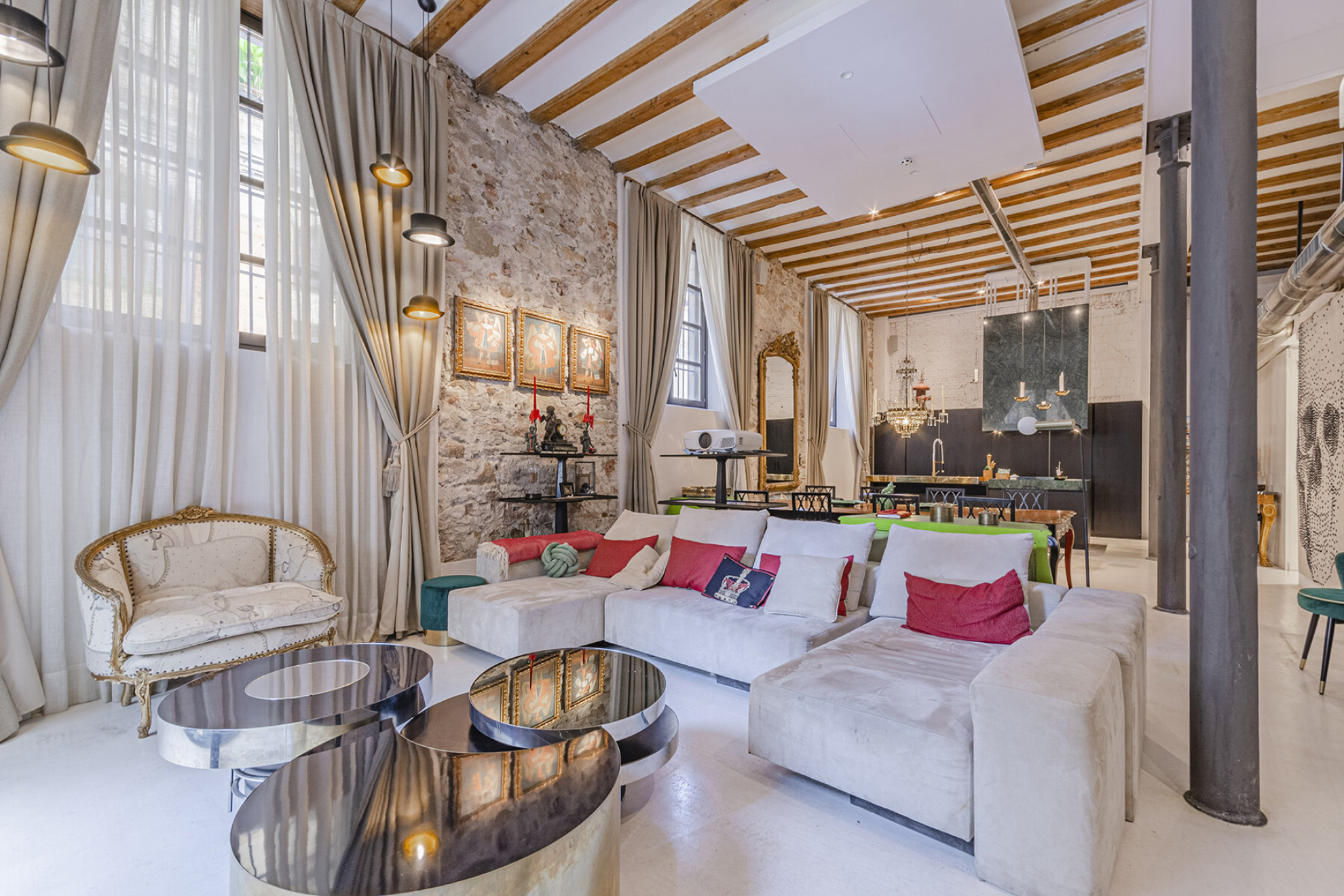  Renovated apartment with historical character in the Barri Gòtic - 物件實景