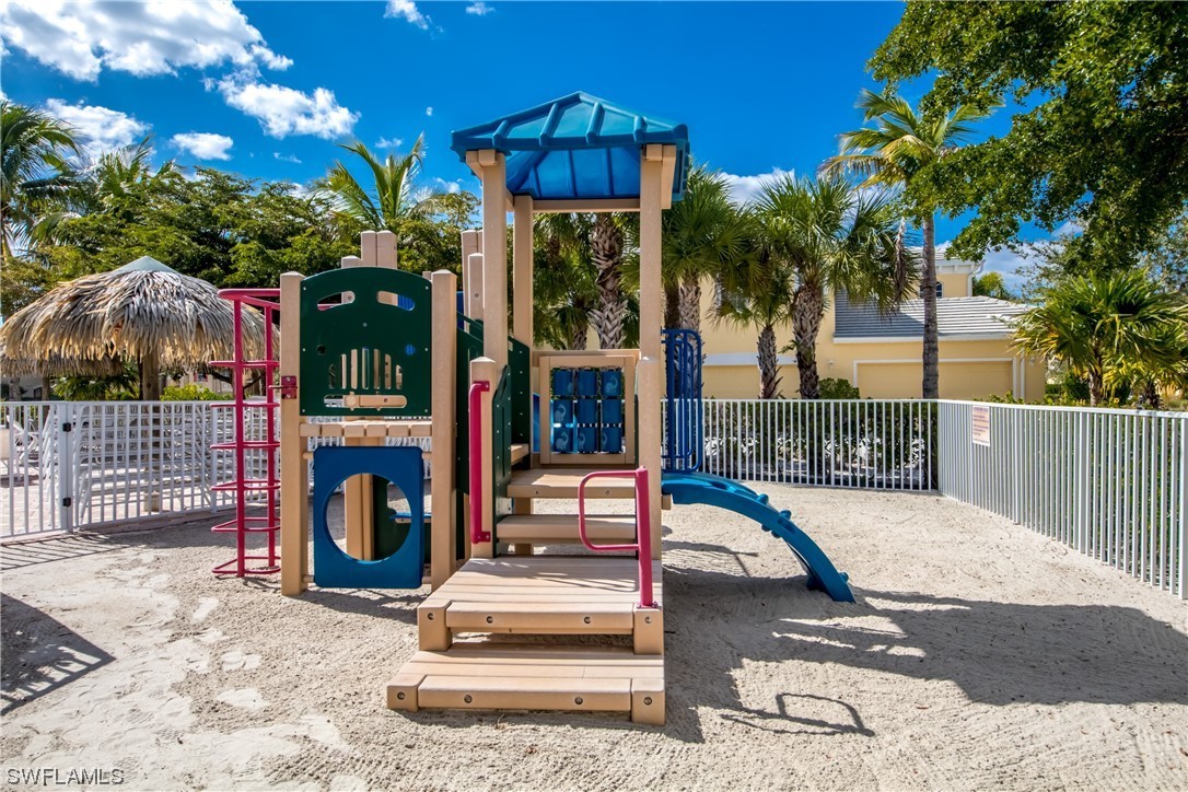 FORT MYERS, Florida, 33908, United States, 4 Bedrooms Bedrooms, ,3 BathroomsBathrooms,Residential,For Sale,1927848