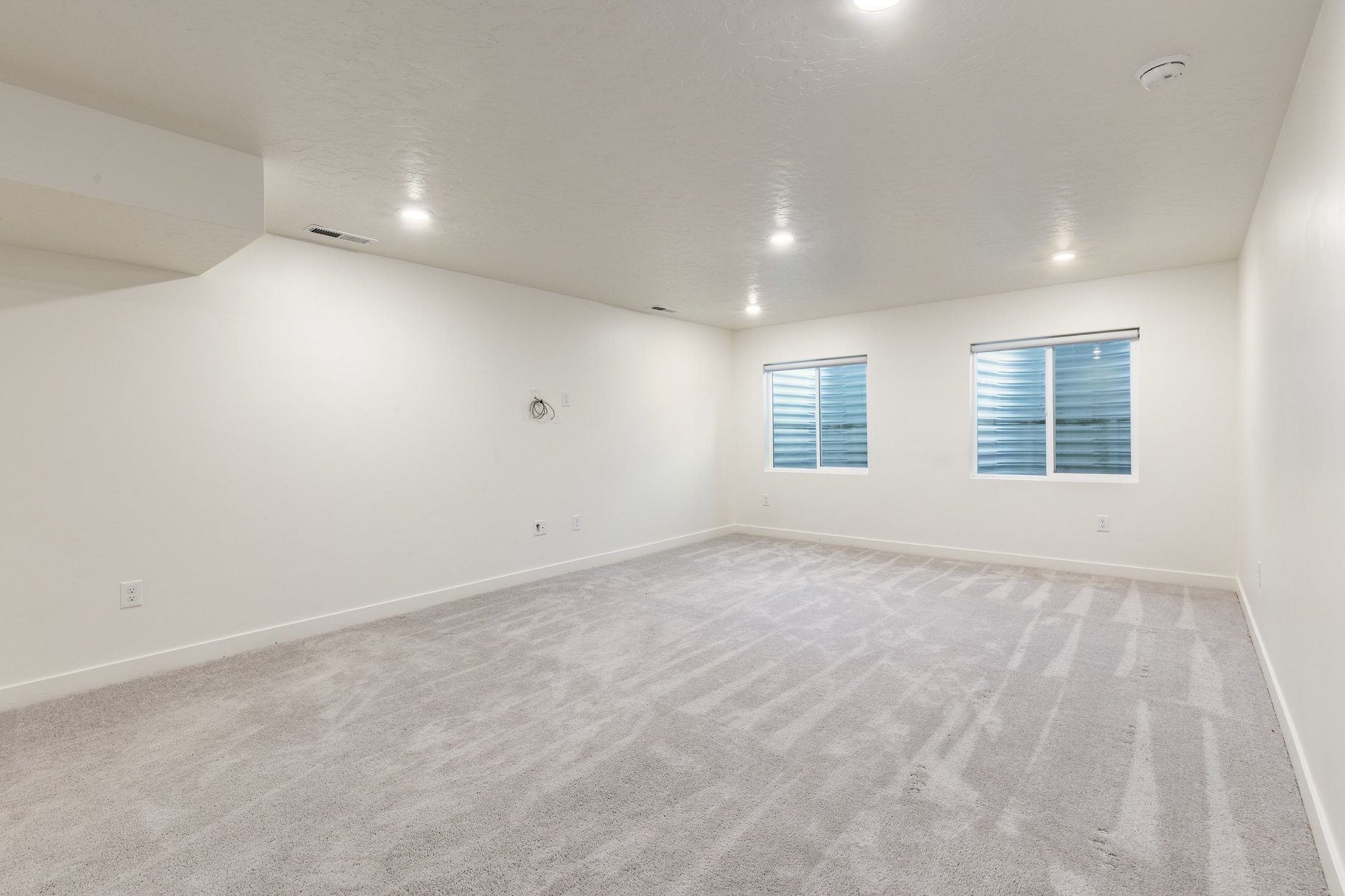  Fresh, Bright & Beautiful 2-Story Home - 物件實景