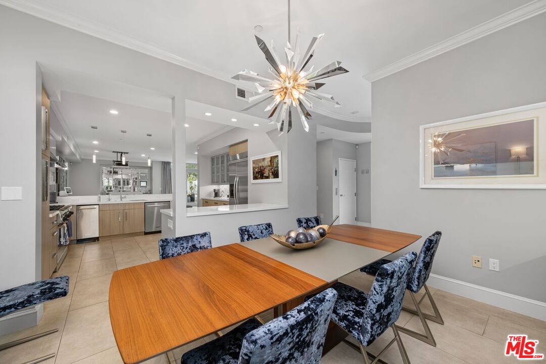 Los Angeles, California, 90094, United States, 3 Bedrooms Bedrooms, ,4 BathroomsBathrooms,Residential,For Sale,1947041