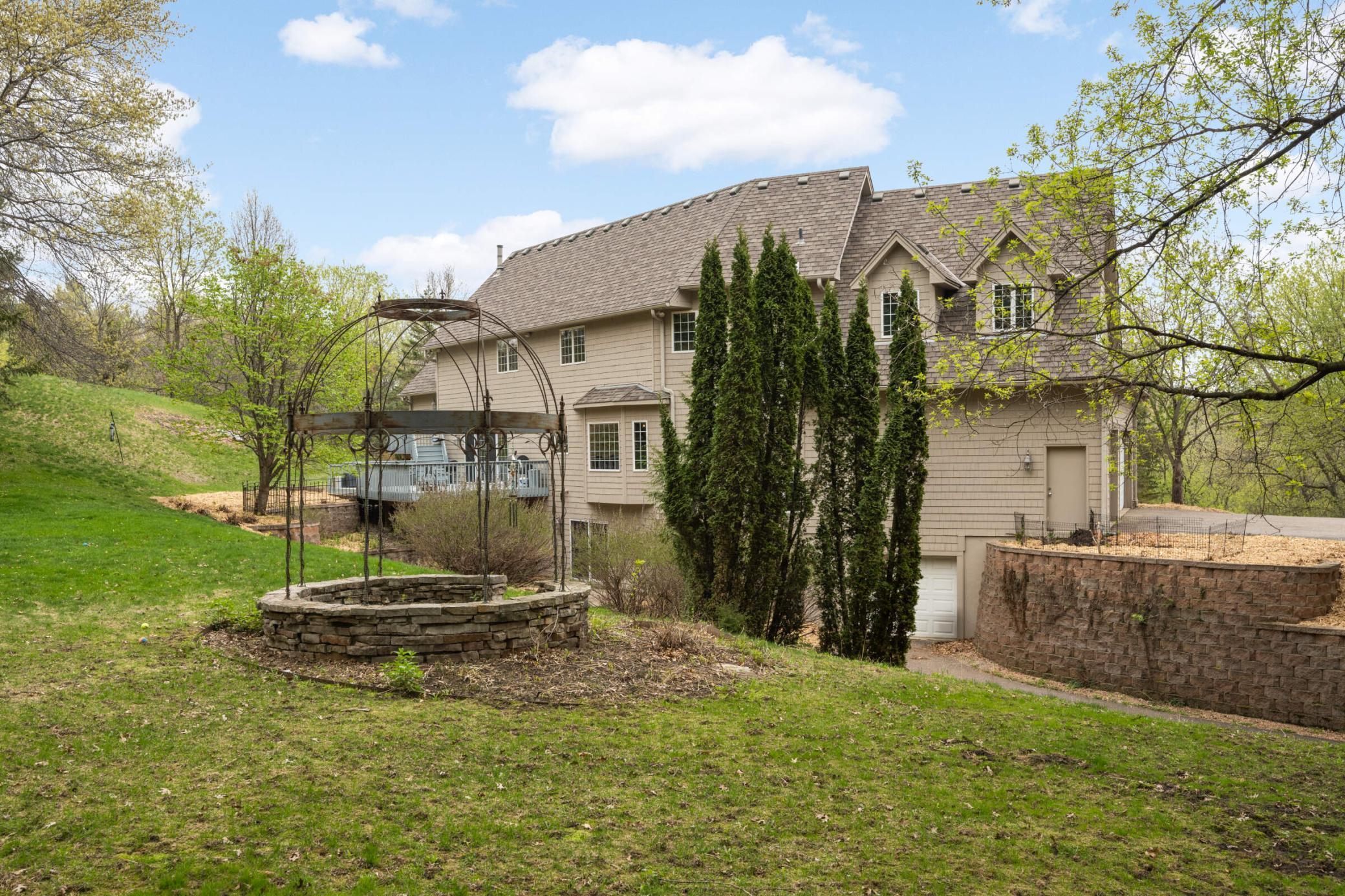 Woodbury, Minnesota, 55129, United States, 5 Bedrooms Bedrooms, ,5 BathroomsBathrooms,Residential,For Sale,1989522