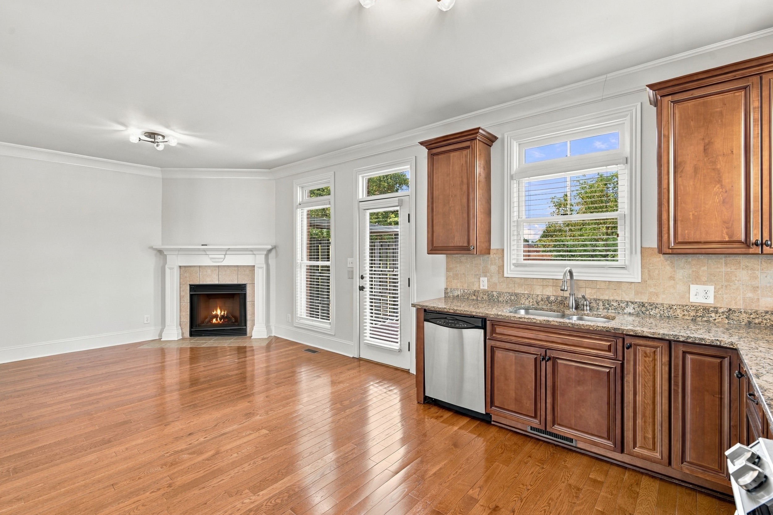  6413 Lincoln Park Place NW - 物件實景