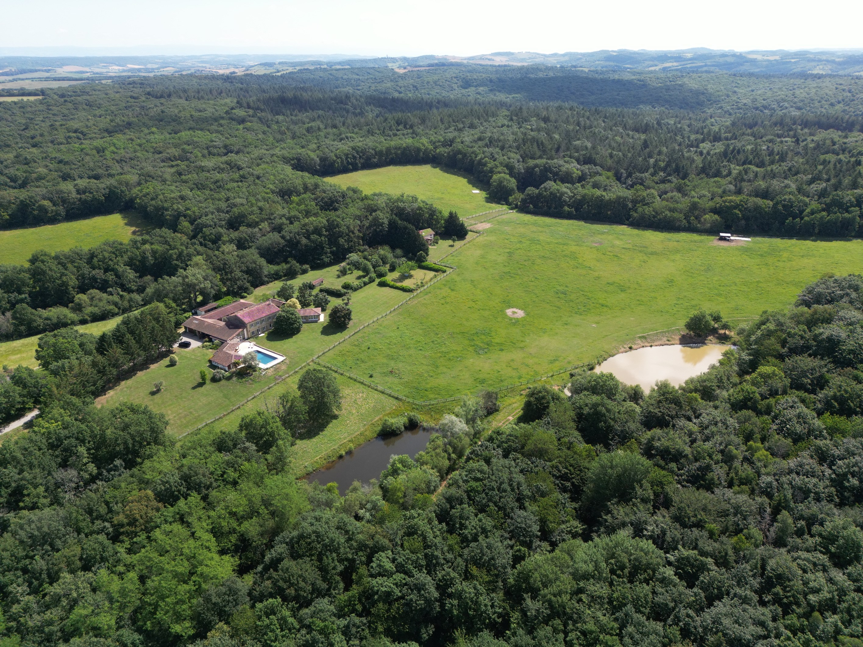  At the gateway to the Pyrenees, a rare estate combining elegance, nature and fr… - 物件實景