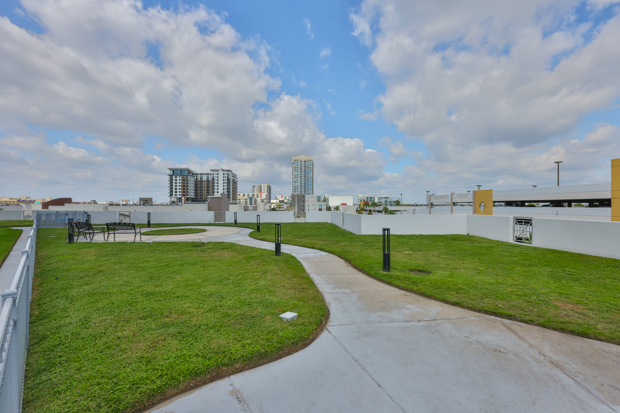 Tampa, Florida, 33602, United States, 3 Bedrooms Bedrooms, ,3 BathroomsBathrooms,Residential,For Sale,1982527