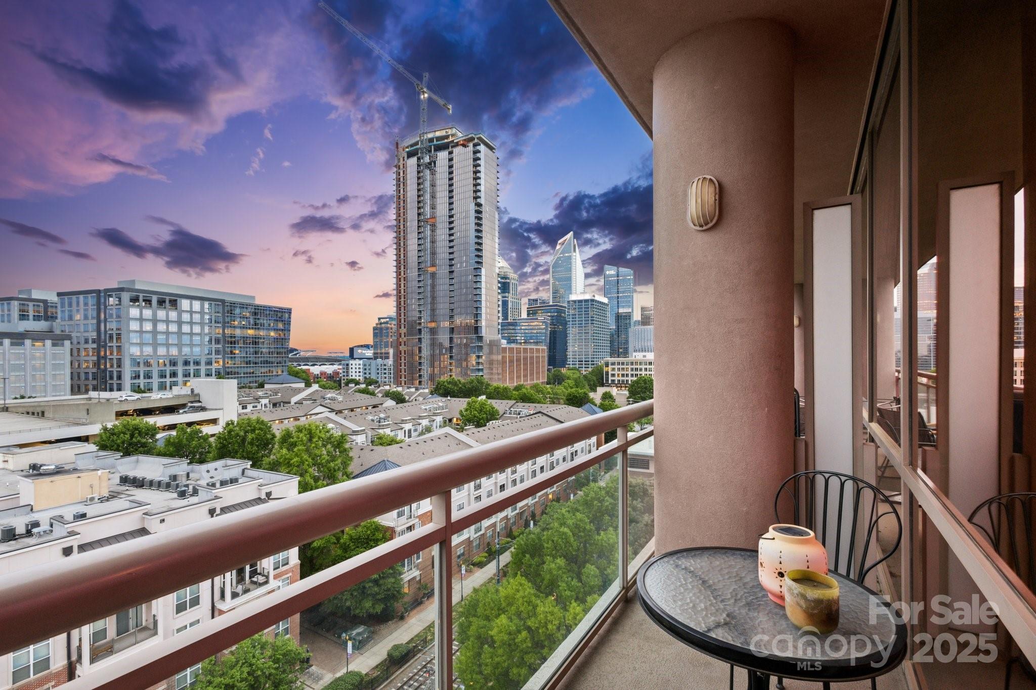 Charlotte, North Carolina, 28203, United States, 2 Bedrooms Bedrooms, ,2 BathroomsBathrooms,Residential,For Sale,1794161