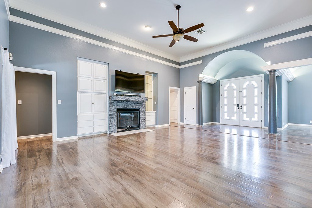 Avondale Ave, San Angelo, TX 76901