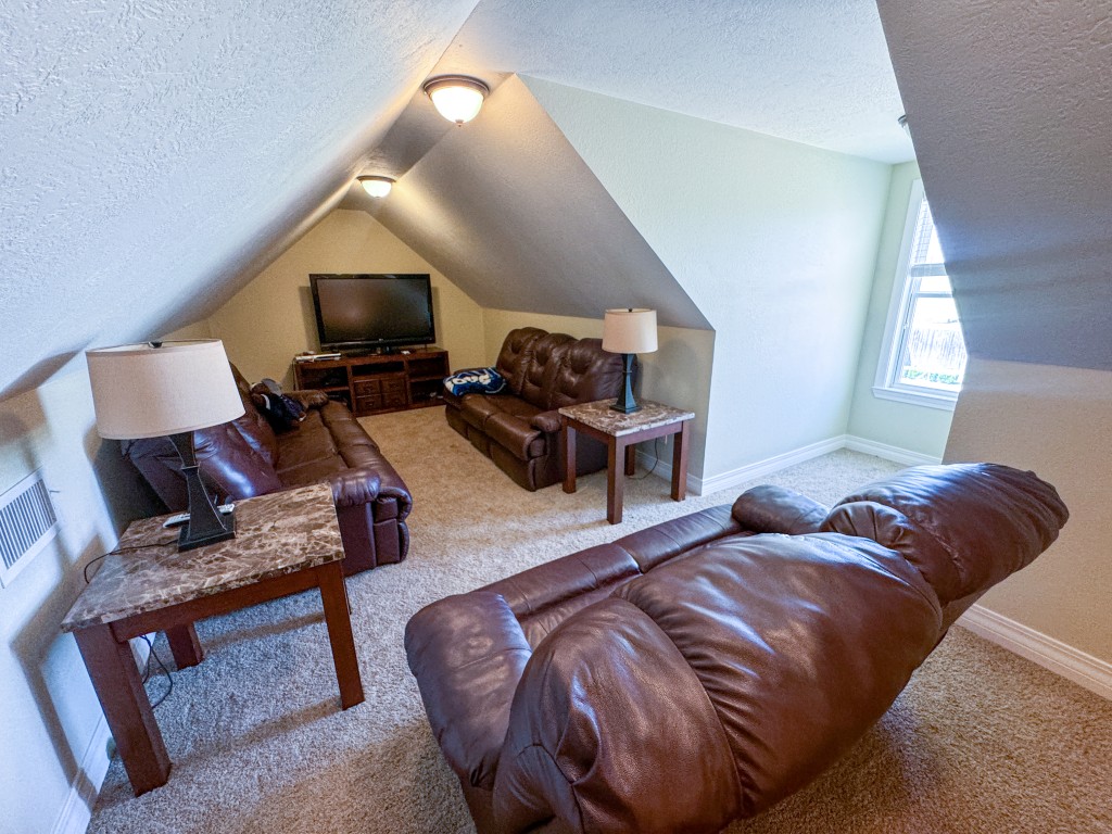 Bloomburg, Texas, 75556, United States, 4 Bedrooms Bedrooms, ,2 BathroomsBathrooms,Residential,For Sale,1789211