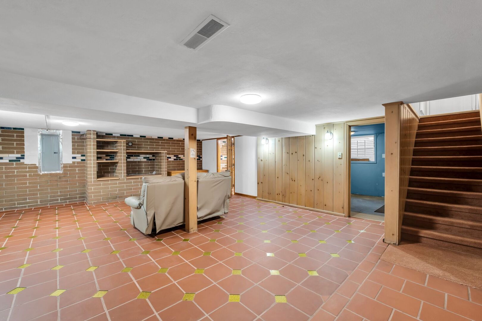 Chicago, Illinois, 60646, United States, 5 Bedrooms Bedrooms, ,3 BathroomsBathrooms,Residential,For Sale,2001010