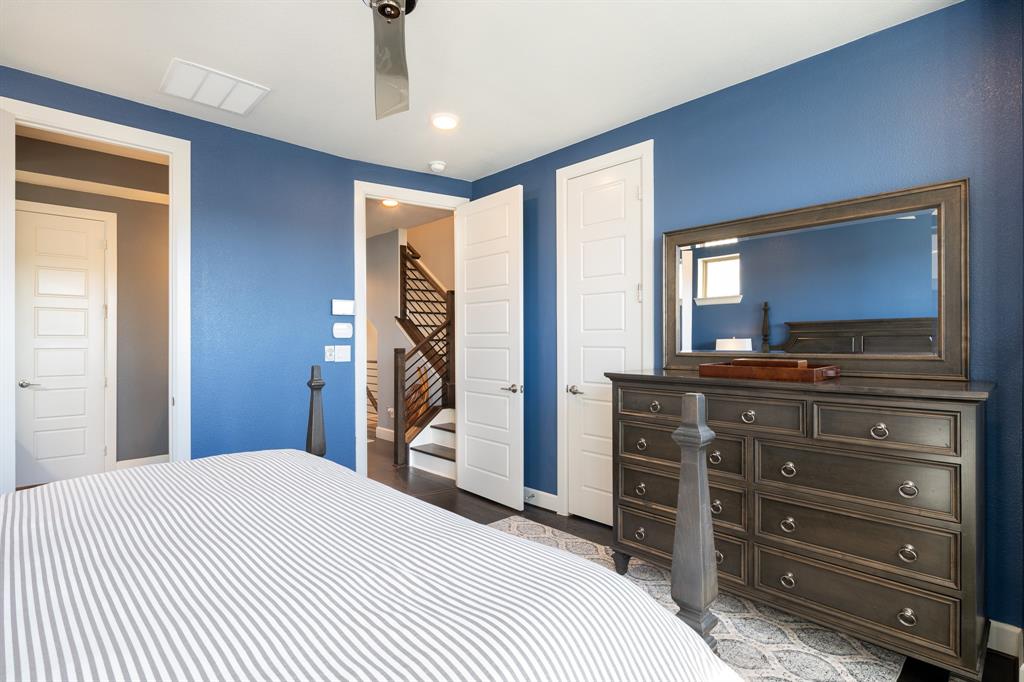 Dallas, Texas, 75212, United States, 3 Bedrooms Bedrooms, ,4 BathroomsBathrooms,Residential,For Sale,1966564