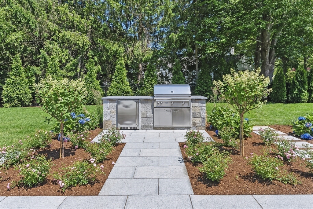 Barnstable, Massachusetts, 02655, United States, 5 Bedrooms Bedrooms, ,8 BathroomsBathrooms,Residential,For Sale,1911677