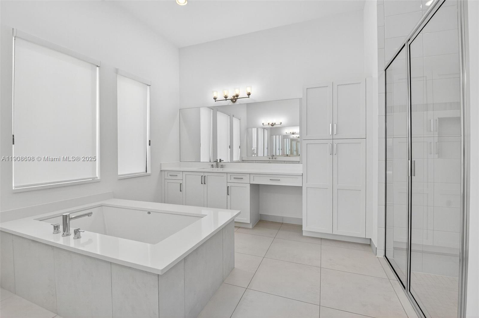 Boynton Beach, Florida, 33473, United States, 3 Bedrooms Bedrooms, ,4 BathroomsBathrooms,Residential,For Sale,1991077