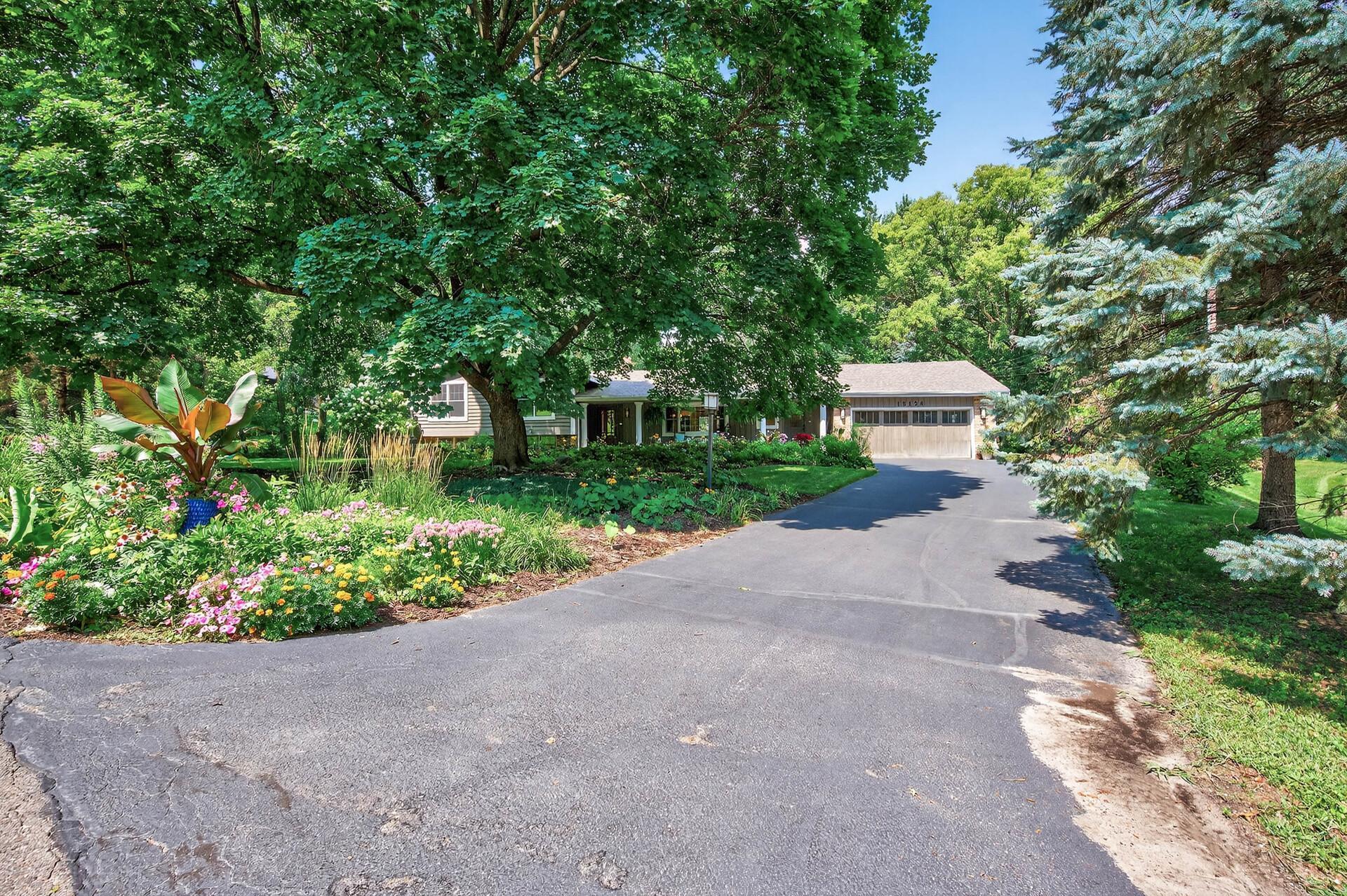 Minnetonka, Minnesota, 55345, United States, 5 Bedrooms Bedrooms, ,2 BathroomsBathrooms,Residential,For Sale,1919862
