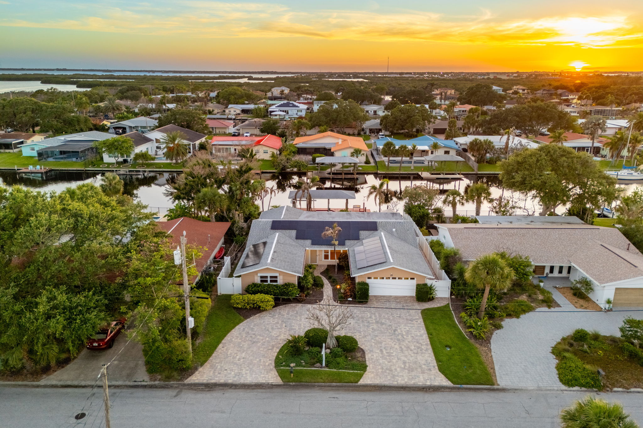  27 Westview Lane, Cocoa Beach, FL, 32931 - 物件實景