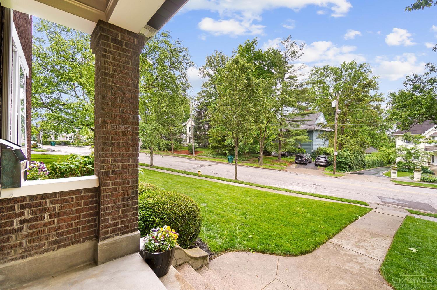 Cincinnati, Ohio, 45208, United States, 5 Bedrooms Bedrooms, ,5 BathroomsBathrooms,Residential,For Sale,1890144