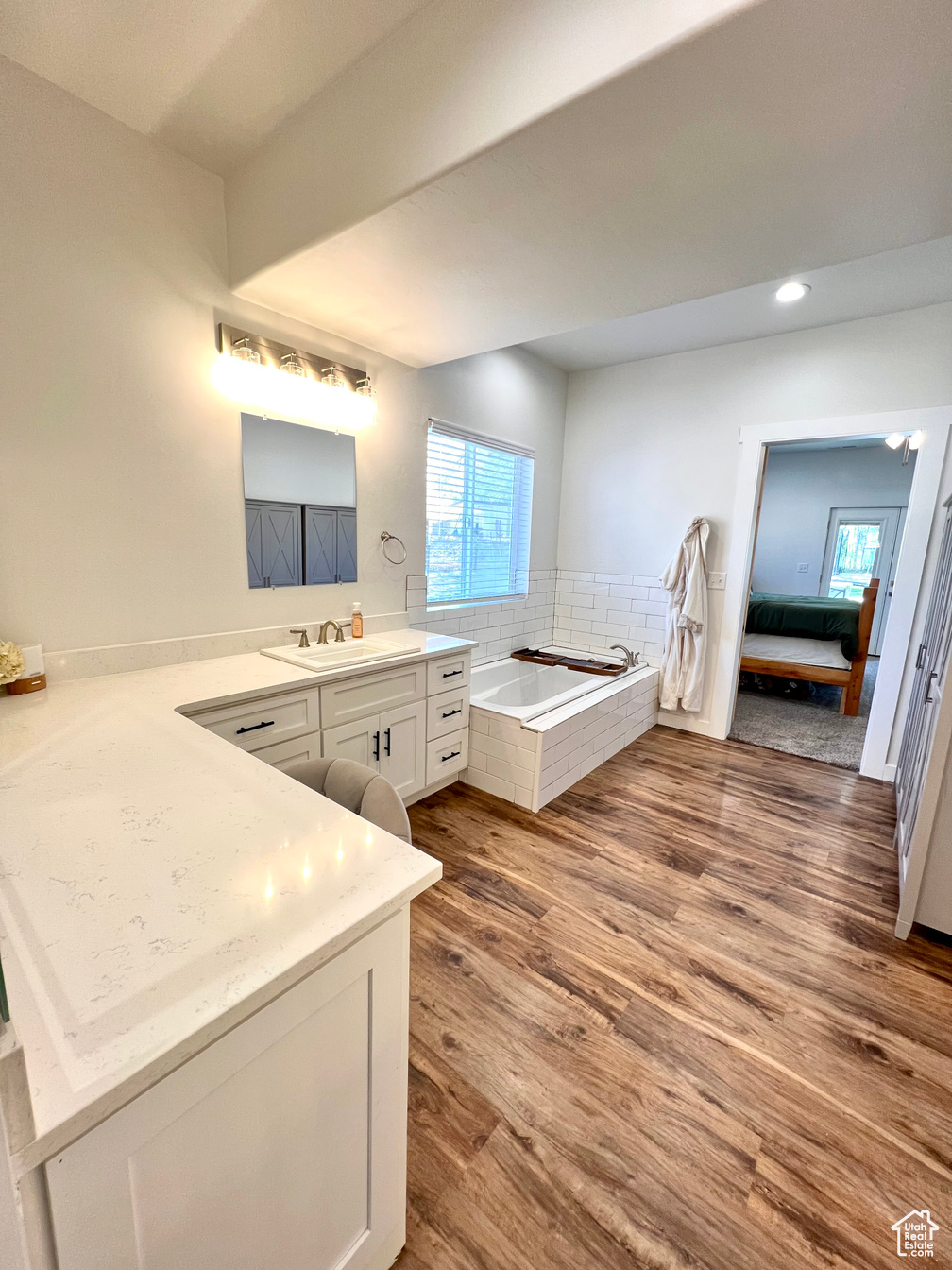 Elsinore, Utah, 84724, United States, 6 Bedrooms Bedrooms, ,4 BathroomsBathrooms,Residential,For Sale,1796854