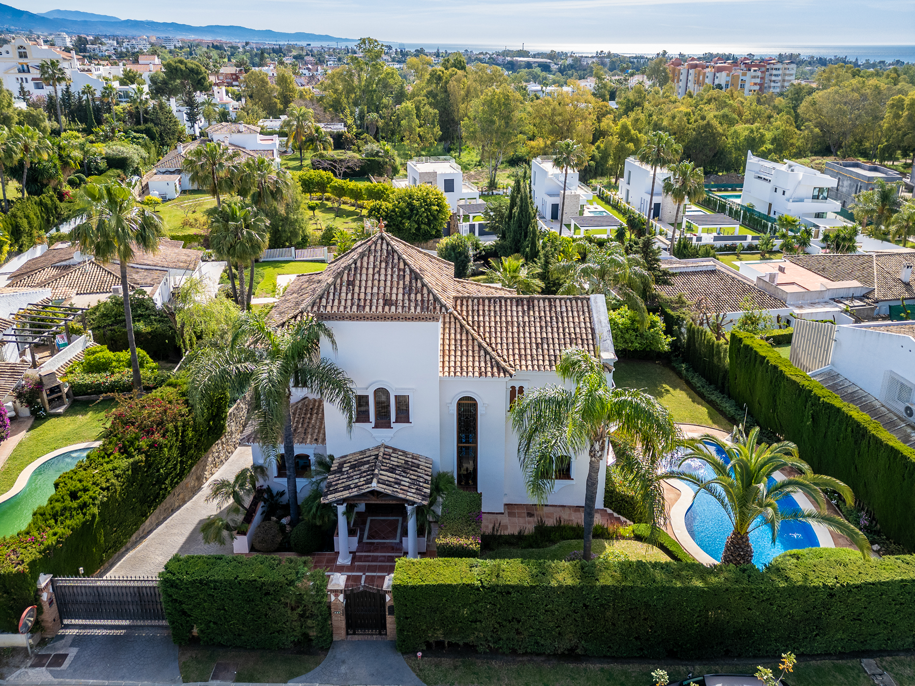  Villa with independent apartment in Nueva Milla de Oro, Estepona - 物件實景