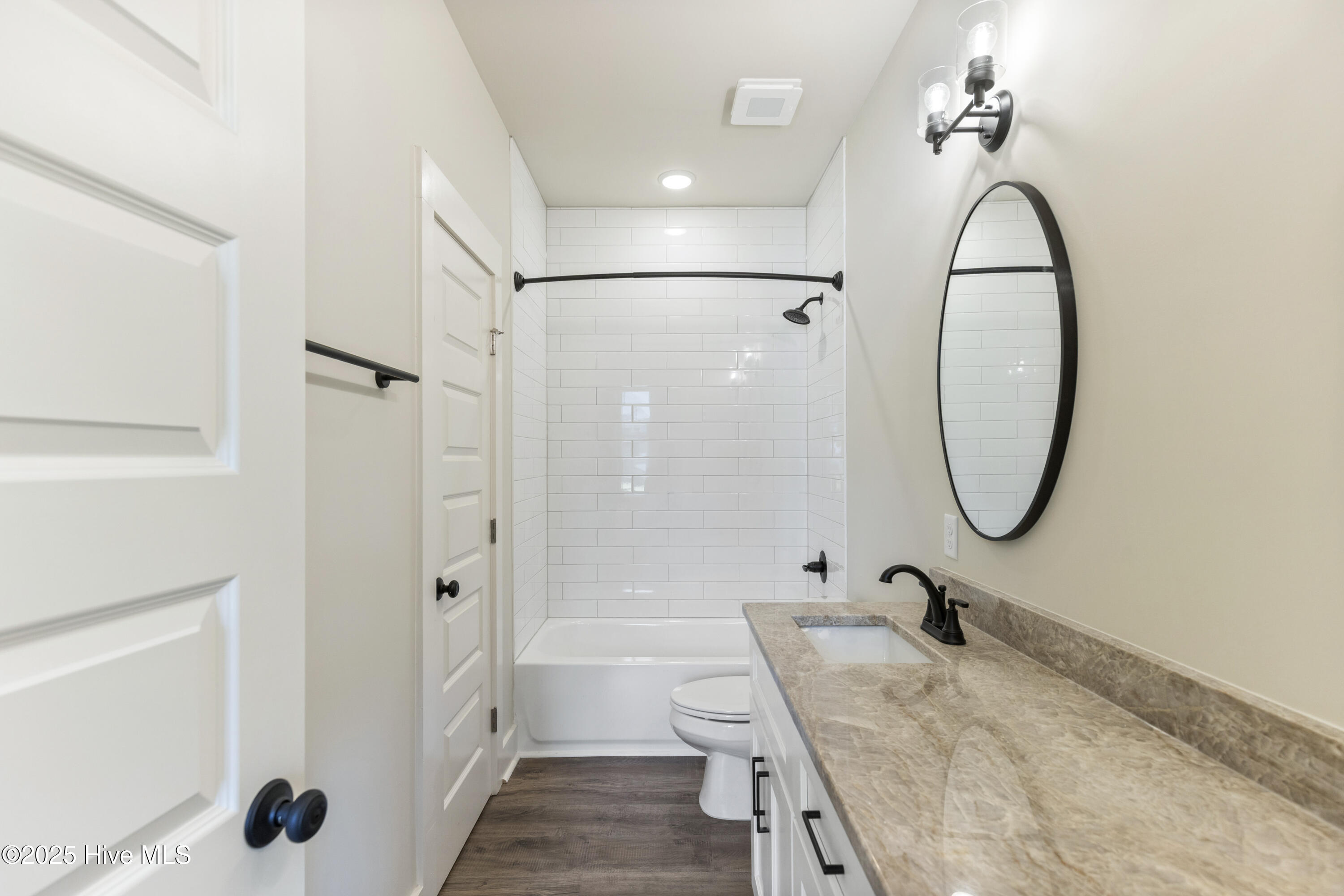 Carolina Beach, North Carolina, 28428, United States, 3 Bedrooms Bedrooms, ,2 BathroomsBathrooms,Residential,For Sale,1992087