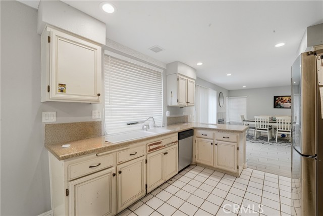 Moreno Valley, California, 92557, United States, 4 Bedrooms Bedrooms, ,3 BathroomsBathrooms,Residential,For Sale,1978485