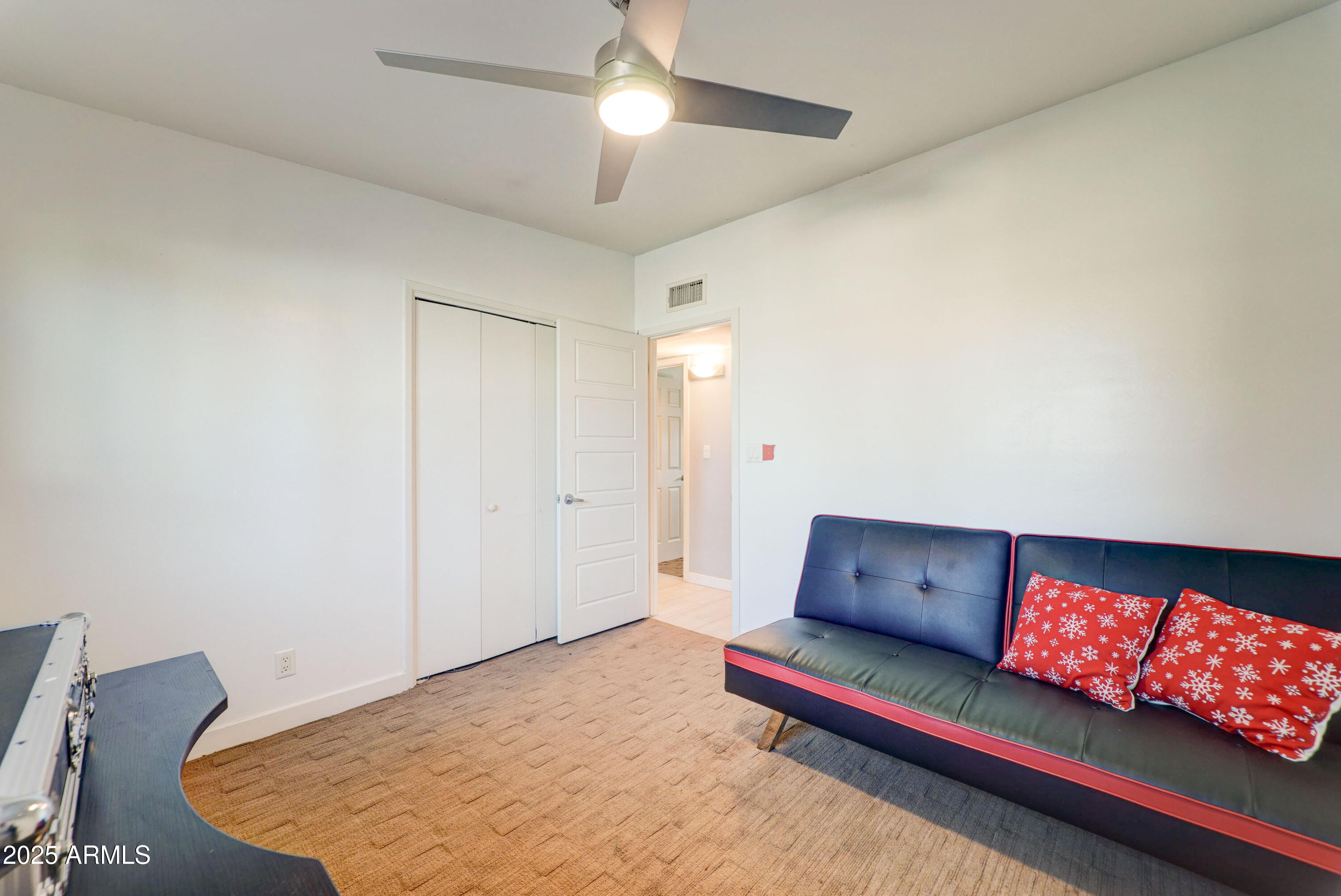 Phoenix, Arizona, 85028, United States, 4 Bedrooms Bedrooms, ,3 BathroomsBathrooms,Residential,For Sale,1989042