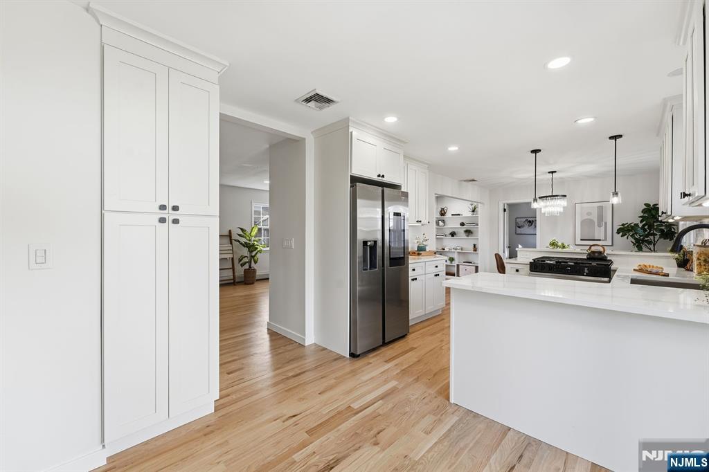 Twp of Washington, New Jersey, 07676, United States, 5 Bedrooms Bedrooms, ,3 BathroomsBathrooms,Residential,For Sale,1989508