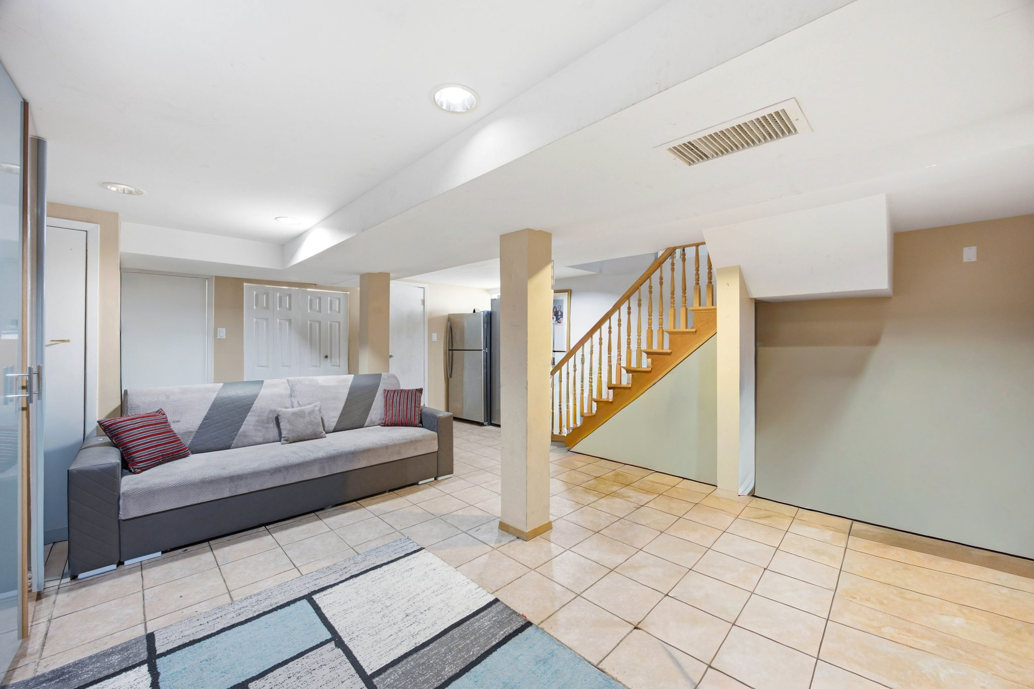  1739 E 26th Street - 物件實景