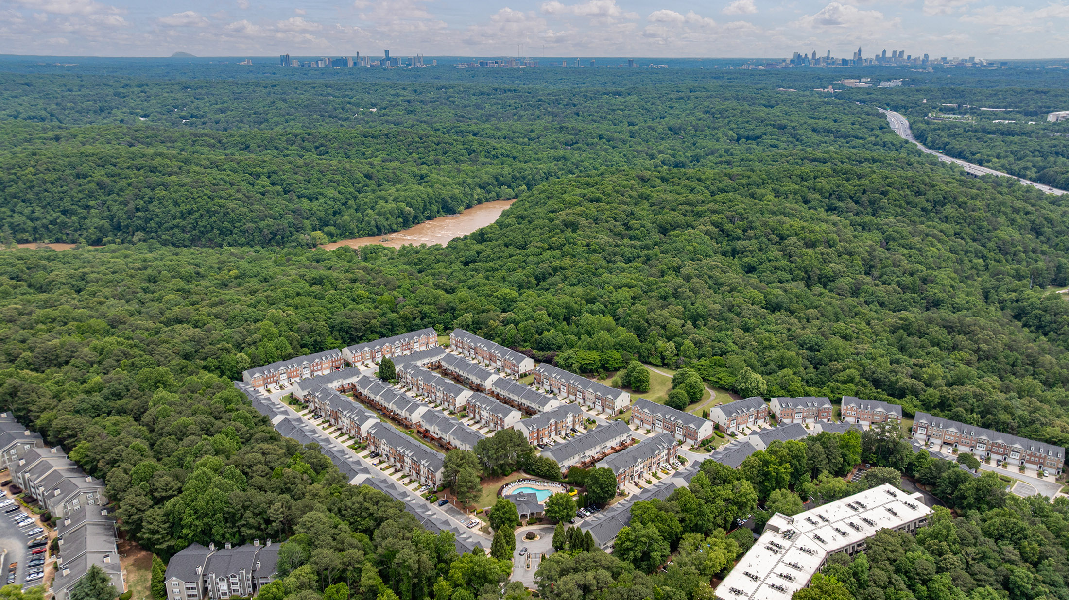 Beautiful Townhome Designed with Style and Functionality - 物件實景