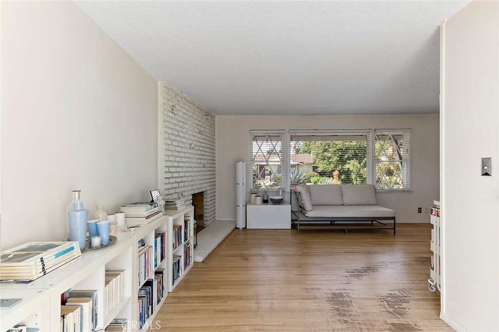 396 Virginia Road, Claremont, California, 91711, United States, 3 Bedrooms Bedrooms, ,2 BathroomsBathrooms,Residential,For Sale,396 Virginia Road,1626760
