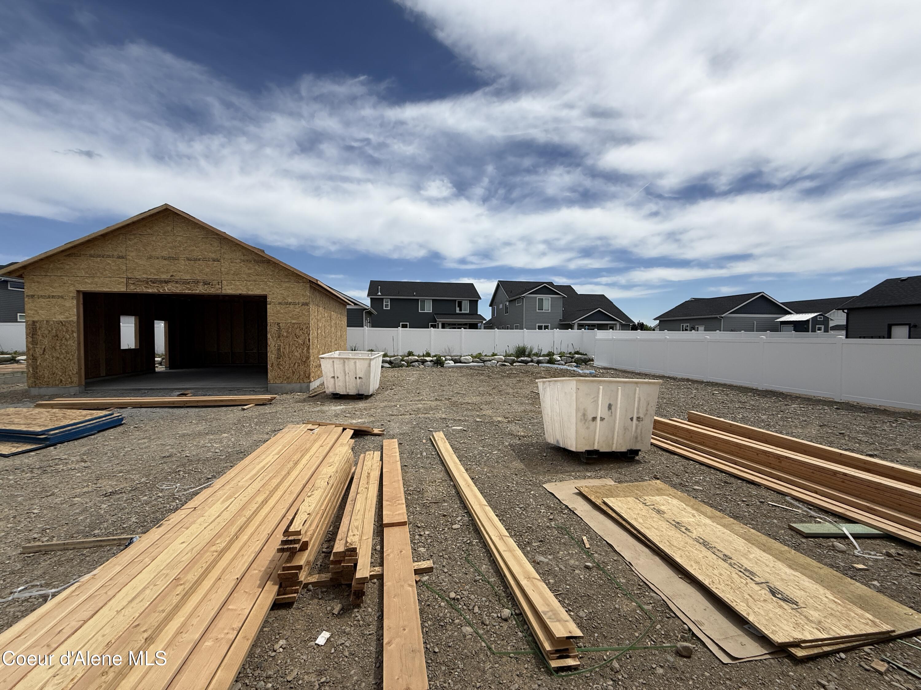 Post Falls, Idaho, 83854, United States, 5 Bedrooms Bedrooms, ,3 BathroomsBathrooms,Residential,For Sale,2048702