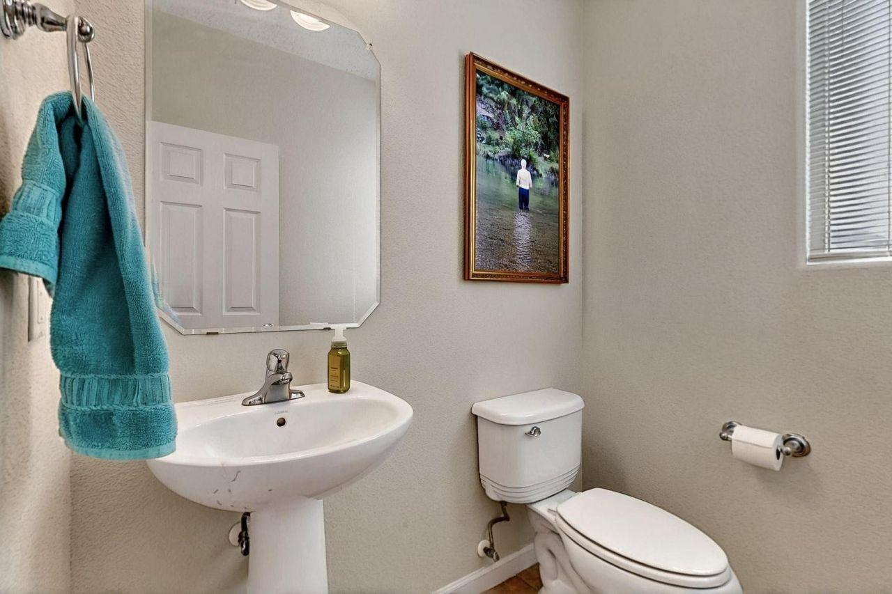 Rio Rancho, New Mexico, 87124, United States, 4 Bedrooms Bedrooms, ,3 BathroomsBathrooms,Residential,For Sale,1804935