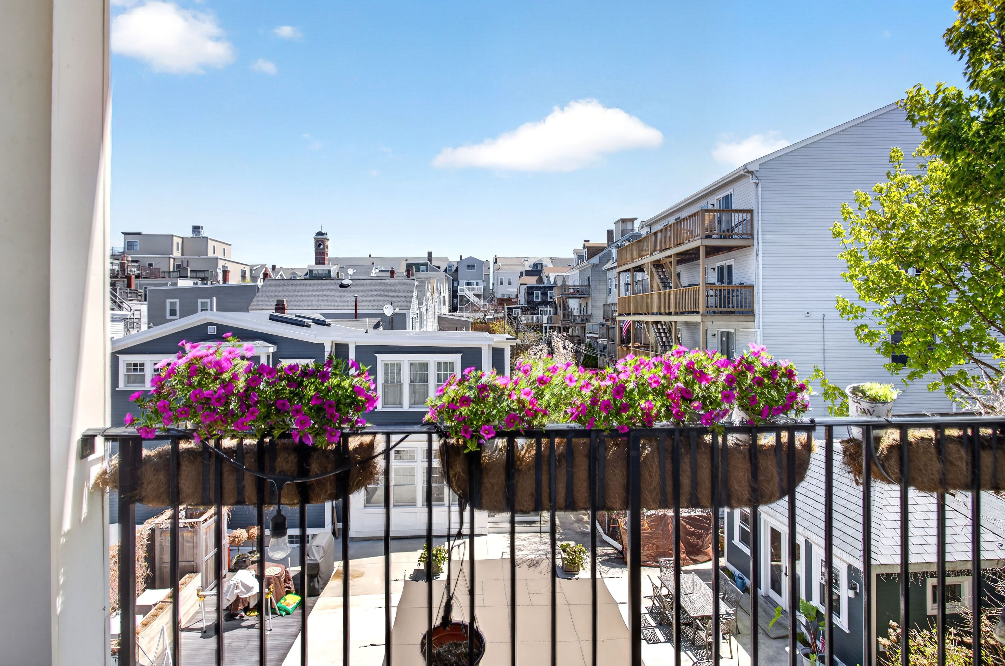  349 Silver Street, Unit 3, Boston, MA, 02127 - 物件實景
