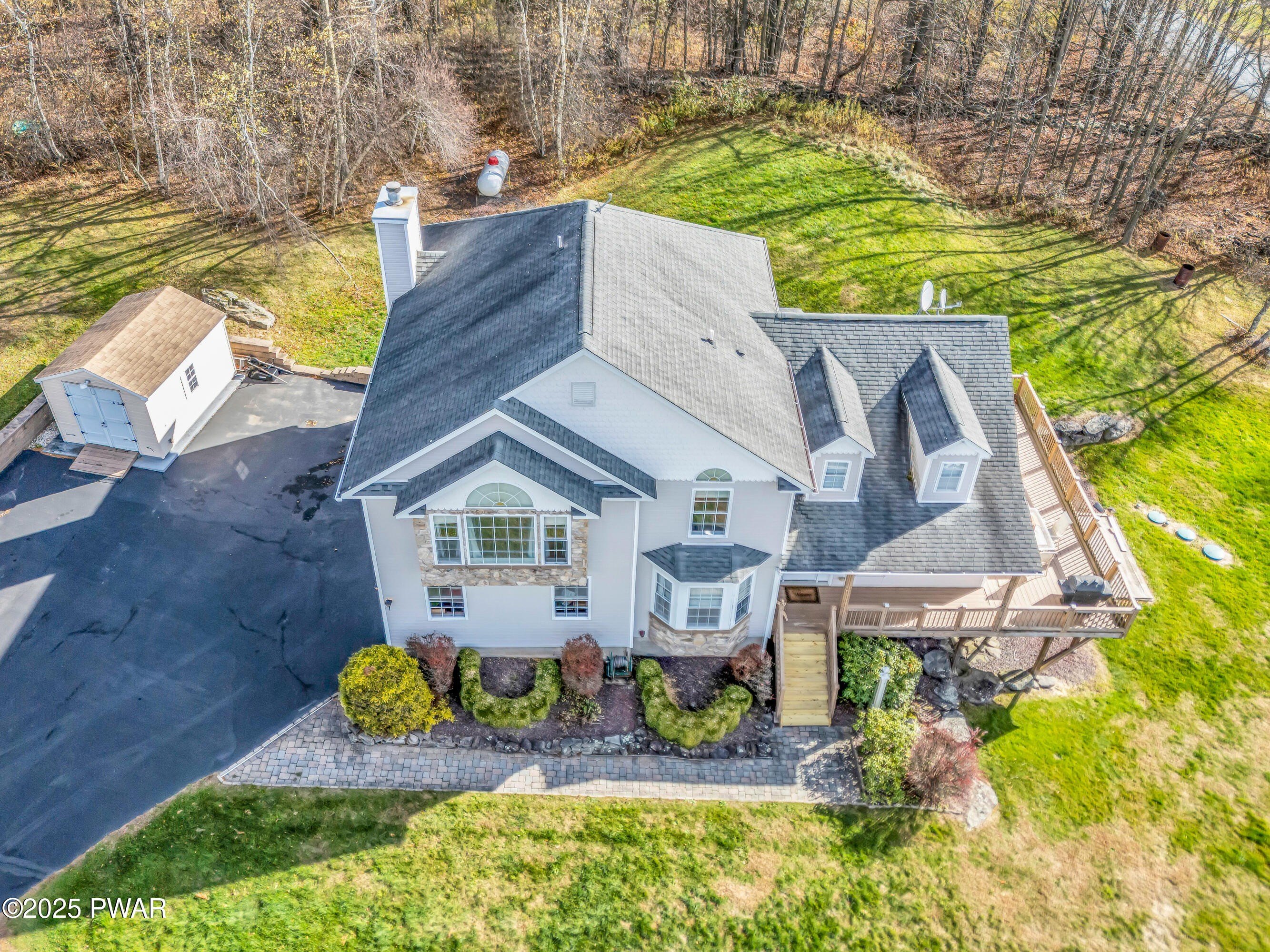 Moscow, Pennsylvania, 18444, United States, 4 Bedrooms Bedrooms, ,3 BathroomsBathrooms,Residential,For Sale,1987034