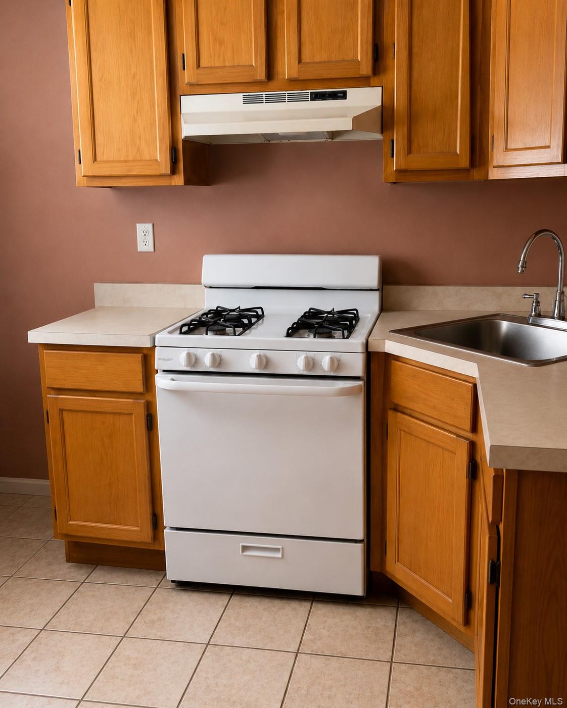 Brooklyn, New York, 11220, United States, 6 Bedrooms Bedrooms, ,3 BathroomsBathrooms,Residential,For Sale,2048677