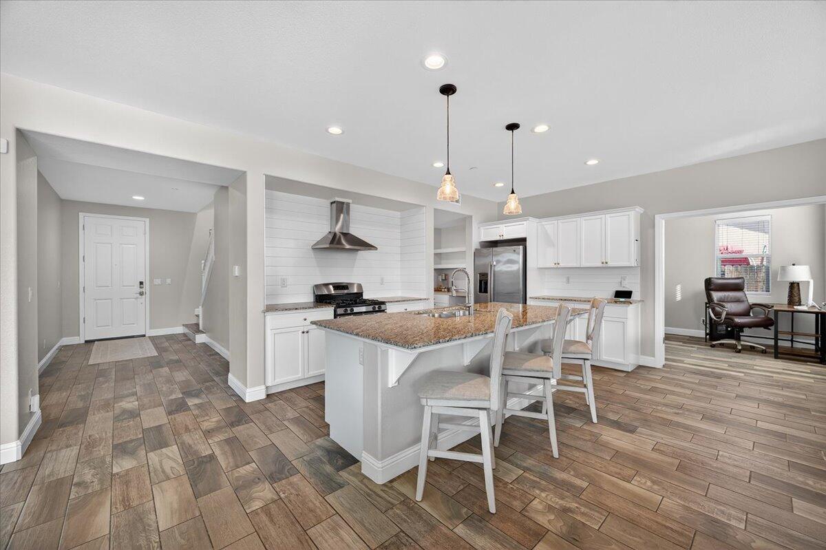 Visalia, California, 93291, United States, 4 Bedrooms Bedrooms, ,3 BathroomsBathrooms,Residential,For Sale,2010772