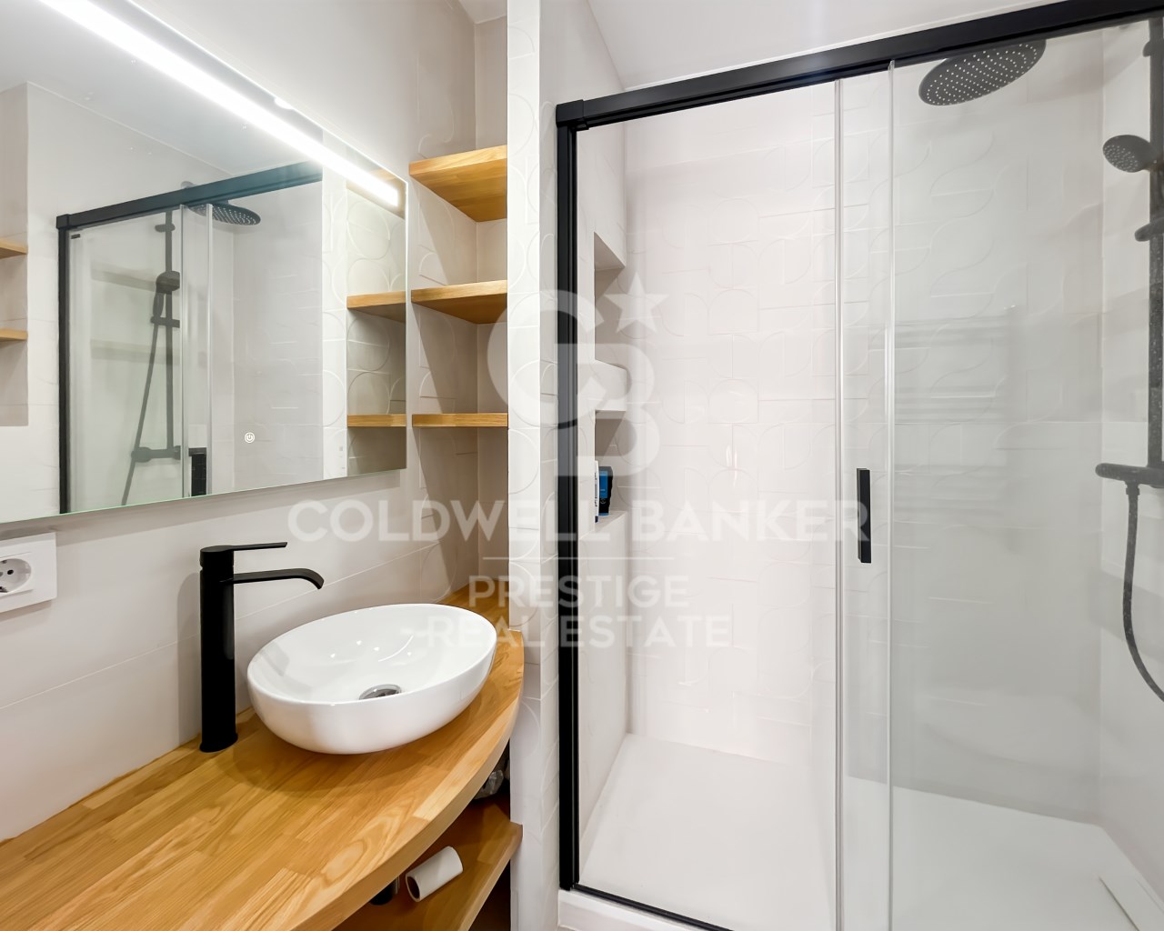 Barcelona, Catalonia, ES, 3 Bedrooms Bedrooms, ,3 BathroomsBathrooms,Residential,For Sale,1900939