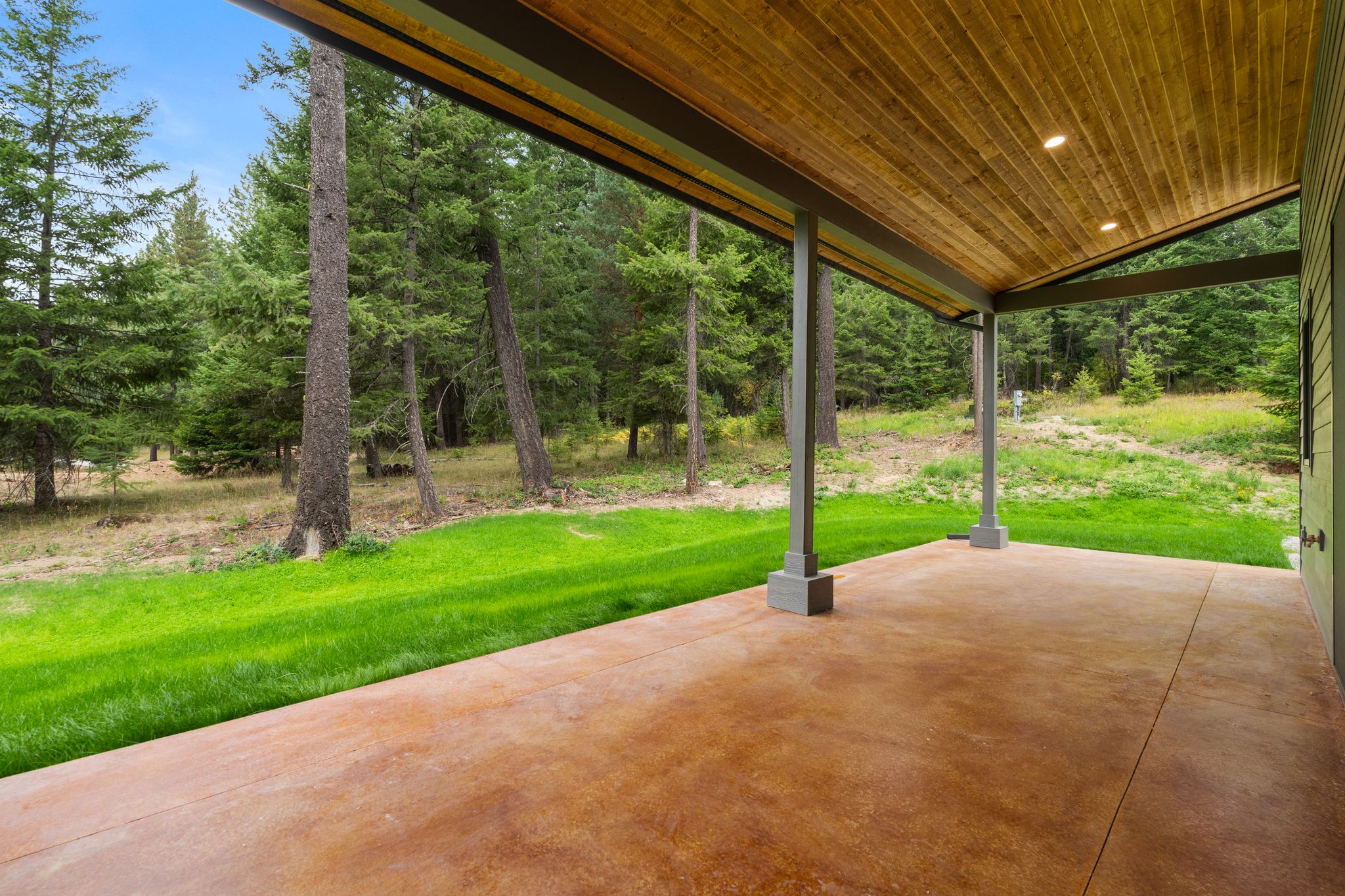 Sandpoint, Idaho, 83864, United States, 3 Bedrooms Bedrooms, ,3 BathroomsBathrooms,Residential,For Sale,1981039