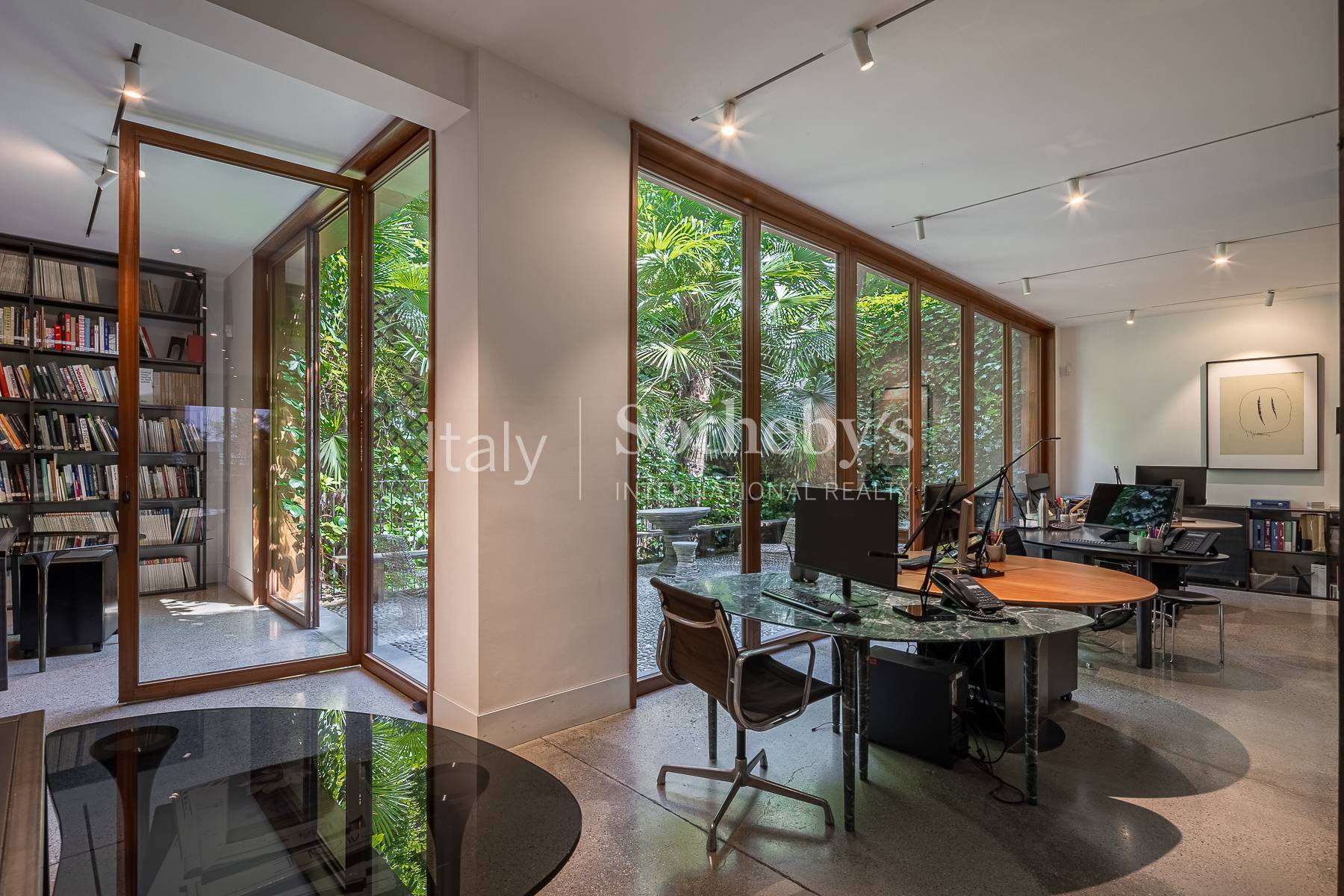  Independent property surrounded by greenery in the center of Milan - 物件實景