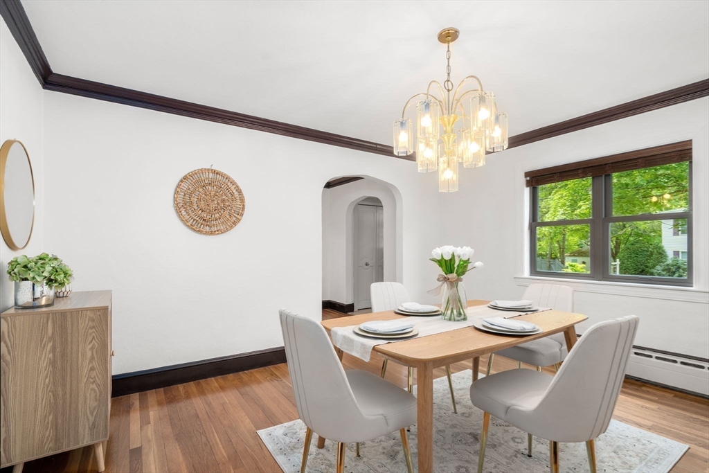 Newton, Massachusetts, 02468, United States, 4 Bedrooms Bedrooms, ,4 BathroomsBathrooms,Residential,For Sale,1942109