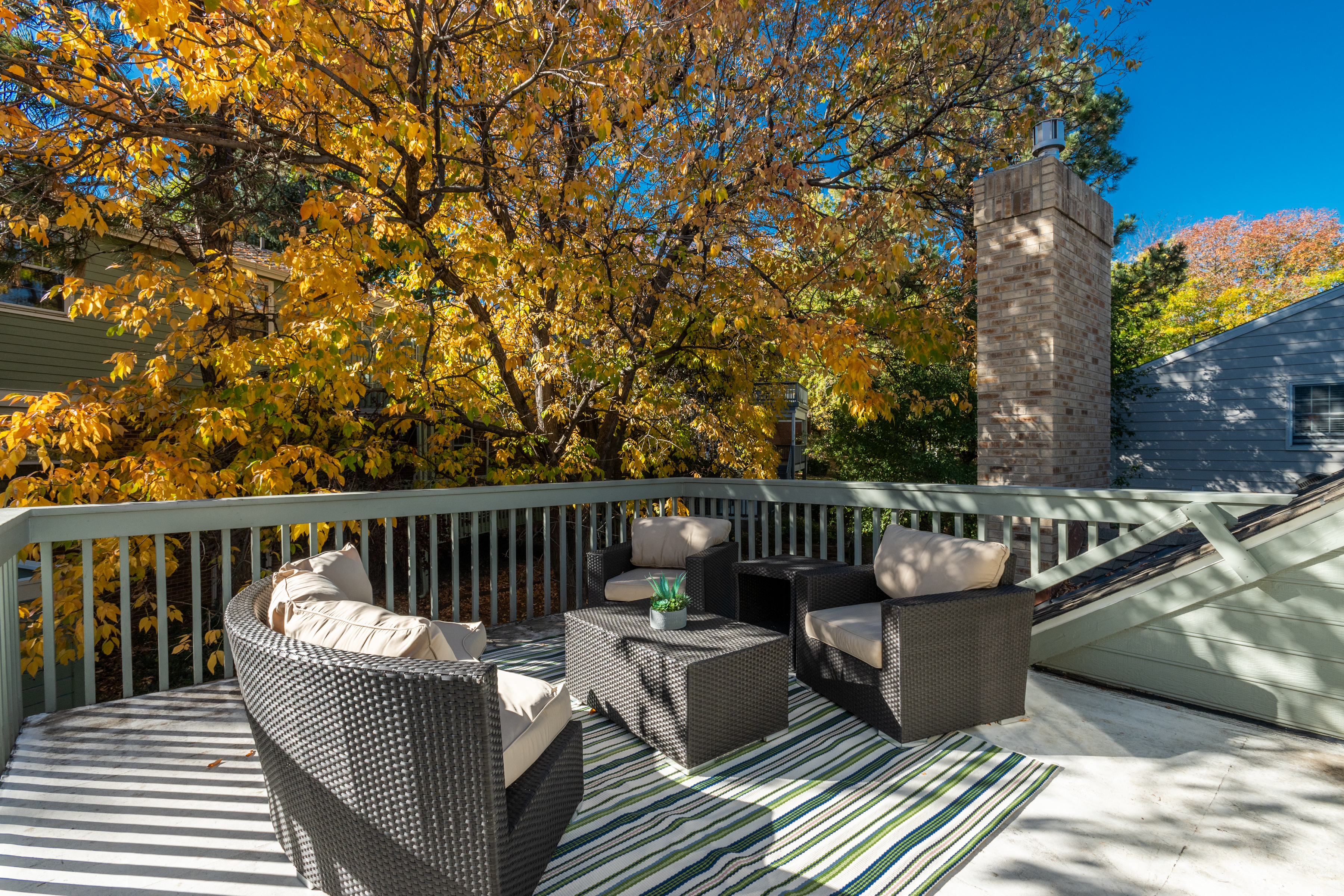 Welcome to this Beautifully Appointed Patio Home - 物件實景