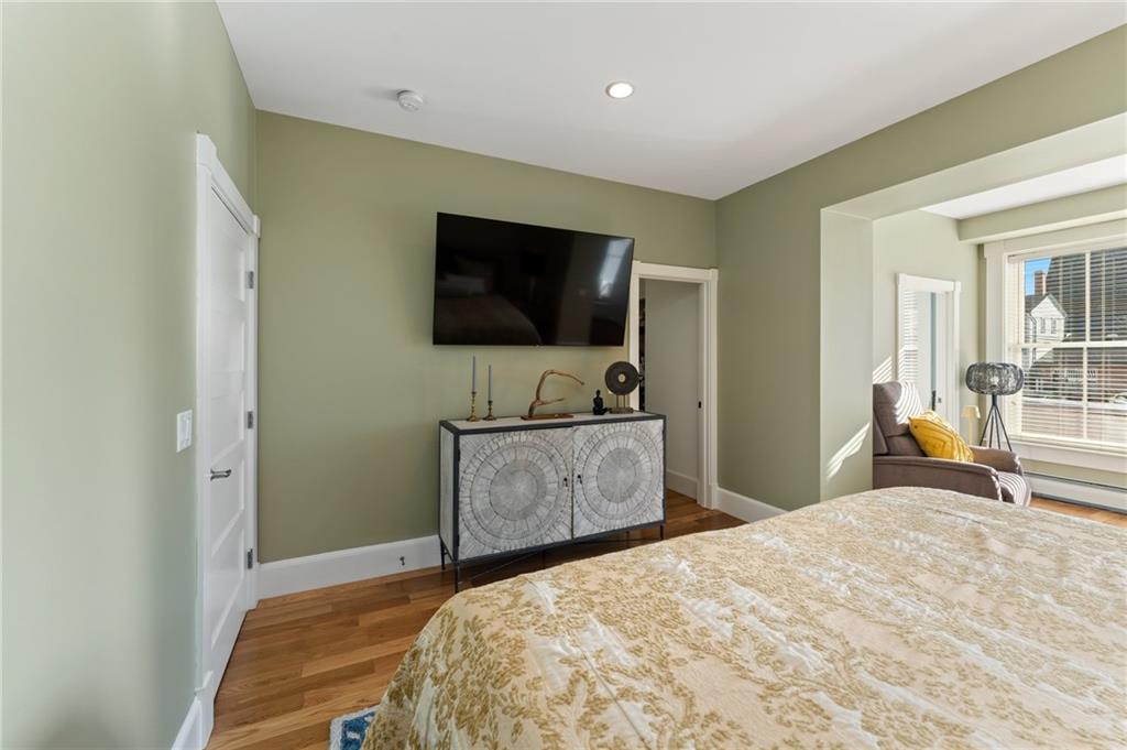 Bristol, Rhode Island, 02809, United States, 2 Bedrooms Bedrooms, ,3 BathroomsBathrooms,Residential,For Sale,1834727
