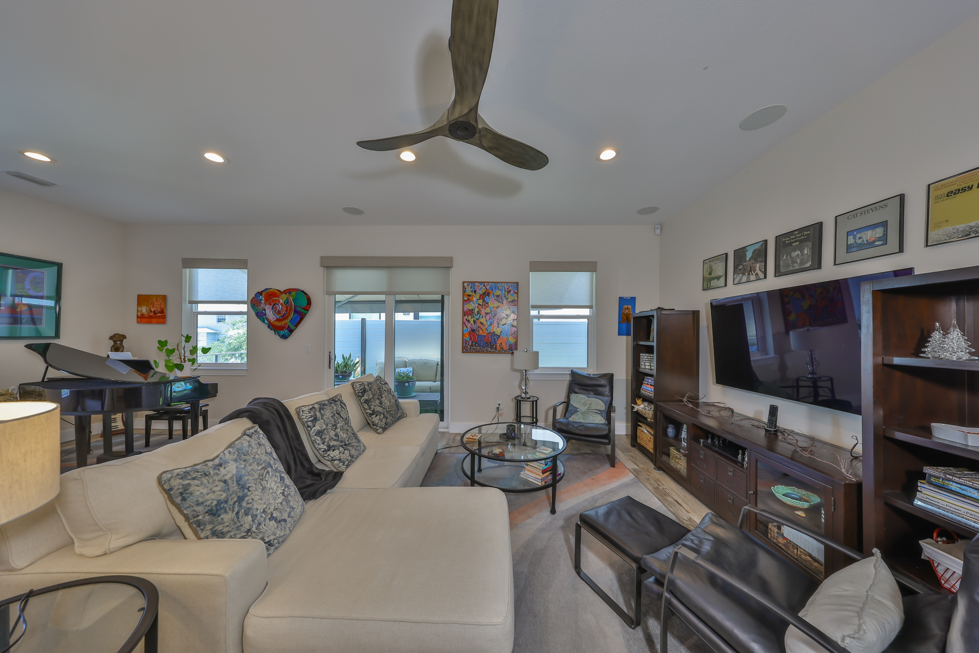 Tampa, Florida, 36611, United States, 3 Bedrooms Bedrooms, ,4 BathroomsBathrooms,Residential,For Sale,1931237