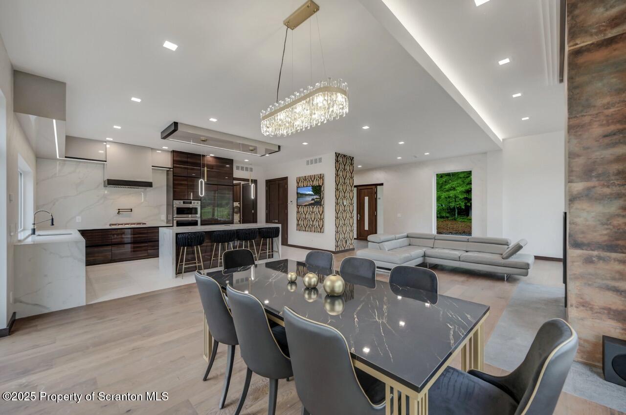 Bear Creek, Pennsylvania, 18602, United States, 4 Bedrooms Bedrooms, ,3 BathroomsBathrooms,Residential,For Sale,2002172