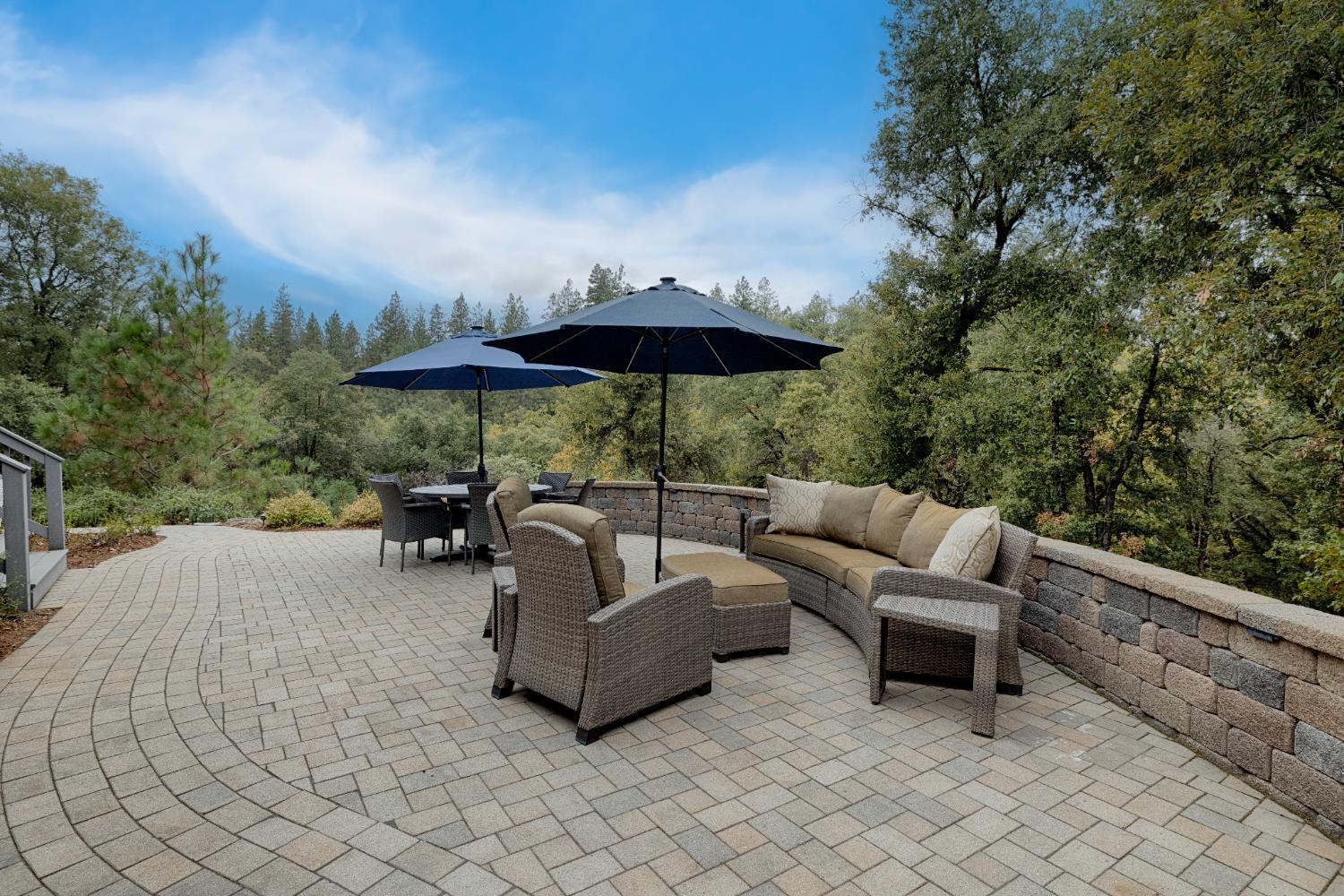 Colfax, California, 95713, United States, 5 Bedrooms Bedrooms, ,3 BathroomsBathrooms,Residential,For Sale,2002832