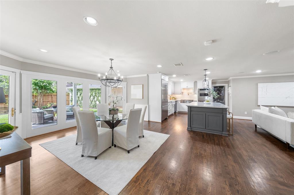 Houston, Texas, 77079, United States, 4 Bedrooms Bedrooms, ,3 BathroomsBathrooms,Residential,For Sale,1856423